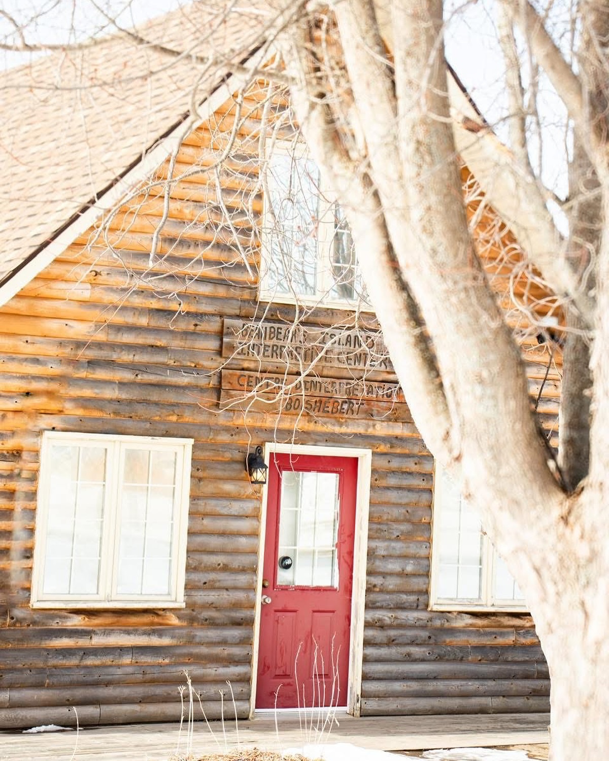 Less than 30 days until the sweetest day of the year - the Beaubears Island Sugar Bush! Celebrate with a fun fact! 🍁
Did you know? The practice of tapping maple trees and boiling sap into syrup was first developed by Indigenous peoples in North America, who discovered the sweet gift hidden within the maple’s bark! 🇨🇦
The process starts by collecting sap in wooden troughs, or birch-bark bowls, using various tapping techniques. The most common ways to tap were by cutting V-shaped patterns into the bark, or by inserting wooden tubes into the tree! 🍁
Then to concentrate the maple sap into syrup, some froze the sap and removed the ice, while others heated the sap using hot stones placed in birch-bark pots or boiled it in kettles over a fire! 🔥 This knowledge was later shared and passed down, continuing the maple syrup traditions that remain a cherished part of Canadian culture today! 🇨🇦
#sugarbush #maplesyrup #miramichi #discovermiramichi #canadian #canadiantradition #beaubearsisland