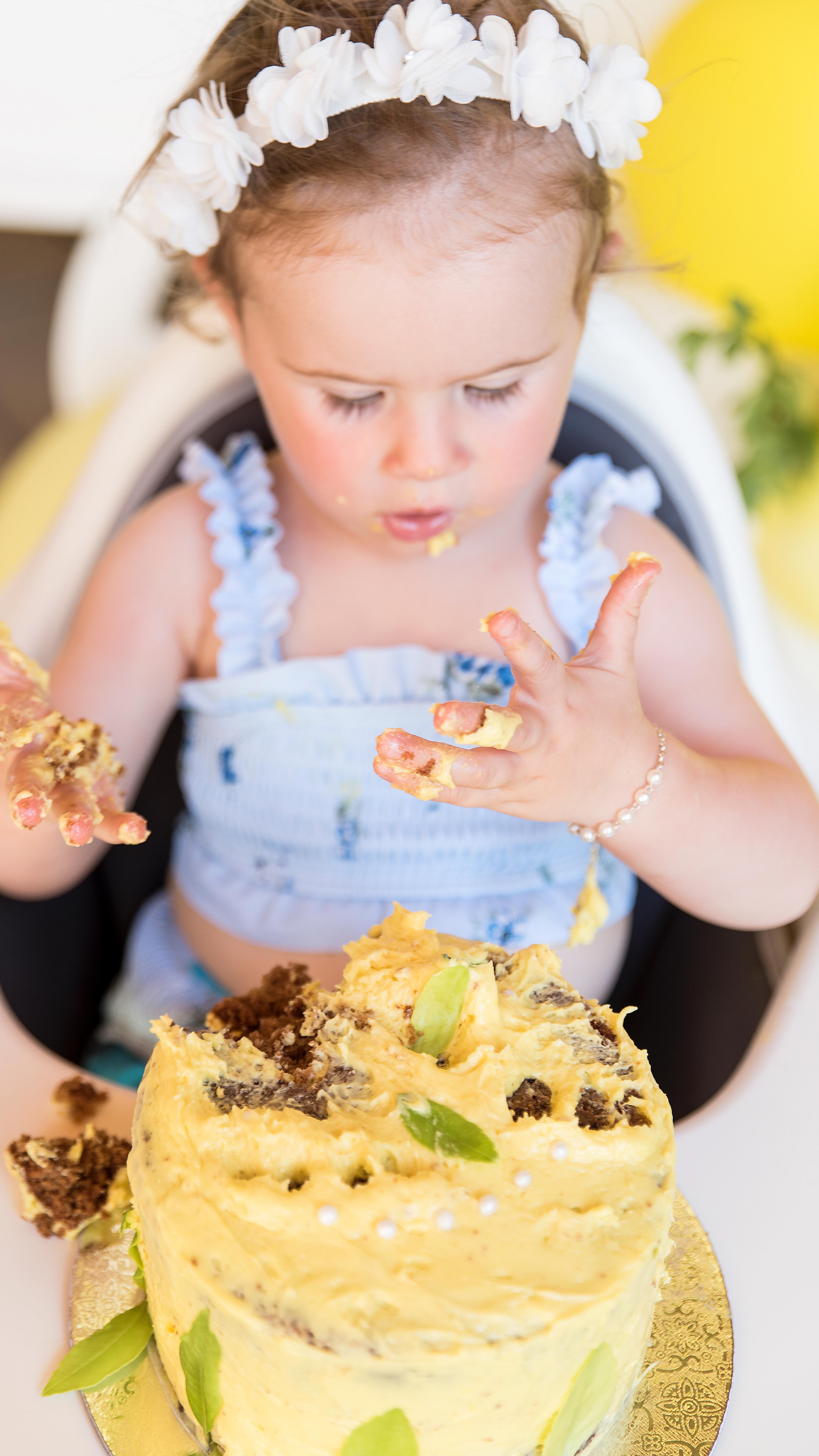 Messy, fun, and absolutely adorable! 🎂 First birthdays are the best when cake is involved! And this #CakeSmashPhotography
#FirstBirthday #CakeSmash #CapeTownKids #MomLifeCapeTown
#CapeTownMoms #KidsPartyPhotographer #BirthdayPhotographySession
#PartyPhotographerCapeTown #SomersetWestPhotographer #CapeTownPhotographer #WesternCapePhotography #SomersetWestMoms #firstbirthdayinspiration