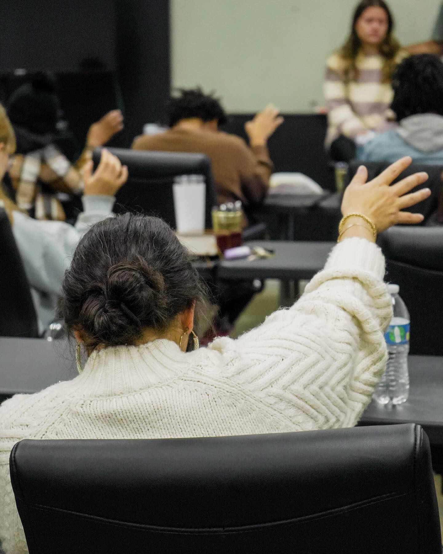 Prayer changes things 🙏🏼🔥 At Revive School, we believe in the power of intercession and standing in faith for one another! How can we pray for you today?
-
#prayer #intercession #powerofprayer #kingdomculture #reviveschool