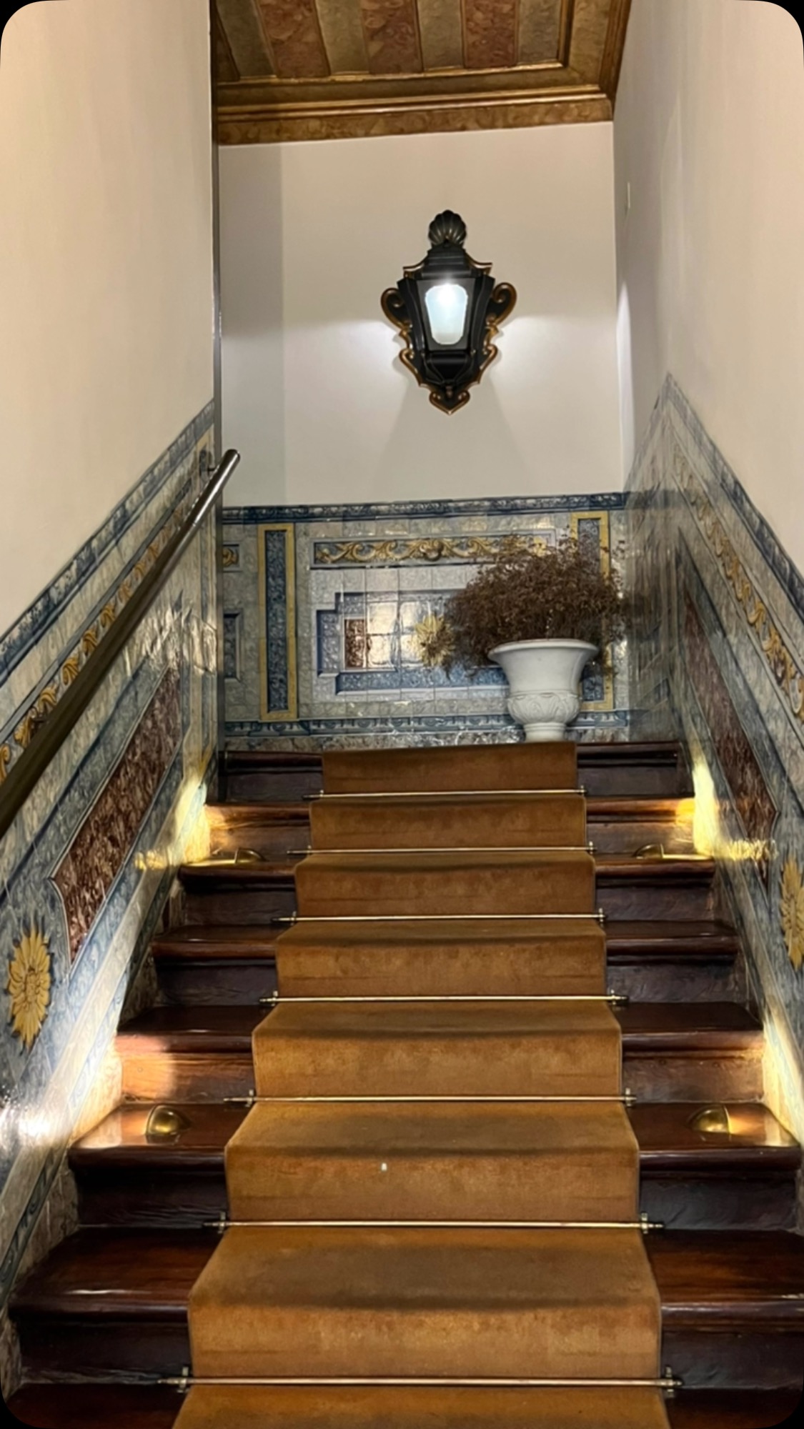 Ever dreamed of living in palace ? Now is your chance ! ✨#boutiquehotel #hiddengems #lisbon #interiordesign