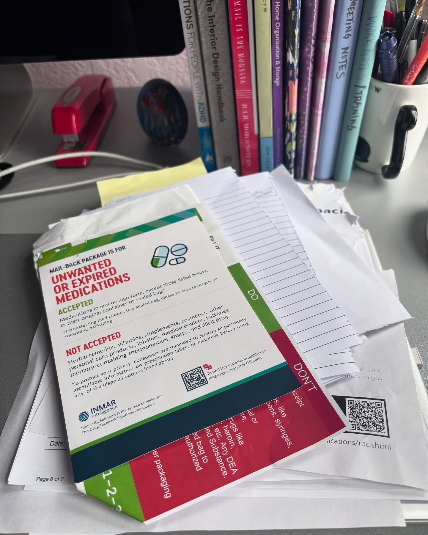 Paper Clutter: The Struggle is Real! 📝🚫
If there’s one thing my clients push back on the most, it’s tackling their paperwork. They always say, “I can declutter it on my own!”—and I know they truly believe they can. But here’s the reality: they’re too busy, and paper keeps piling up until they don’t know how to handle it. Nip that problem in the bud!
✨ Start small. Set a 15-minute timer and go through your mail. Ideally, you’re sorting it daily, but let’s be real—once a week is a great goal!
💡 In those 15 minutes, clear out what you don’t need:
✔ Junk mail
✔ Old receipts
✔ Outdated post-its & scratch paper
✔ Flyers you meant to read (but never will)
✔ Statements you can get online
These quick wins keep paper from taking over your space—and your sanity!
Ready to give it a try this week? Set that timer and let me know how it goes! ⏳⬇️
.
.
.
.
.
#DeclutterYourLife #PaperClutter #OrganizedLiving #BusyProfessional #SmallWins #CloudyToClearOrganizing