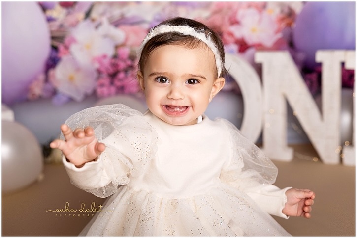 Happy 1st Birthday to my beautiful niece Yara. 3obal el 100 sane ❤️