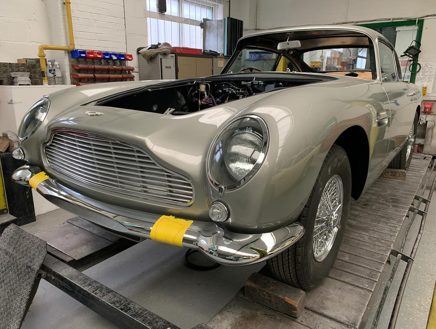 This DB5 restoration in the iconic colour of silver Birch is progressing beautifully #AstonMartin #DB5 #classicastonmartins #db5restoration #teamwork