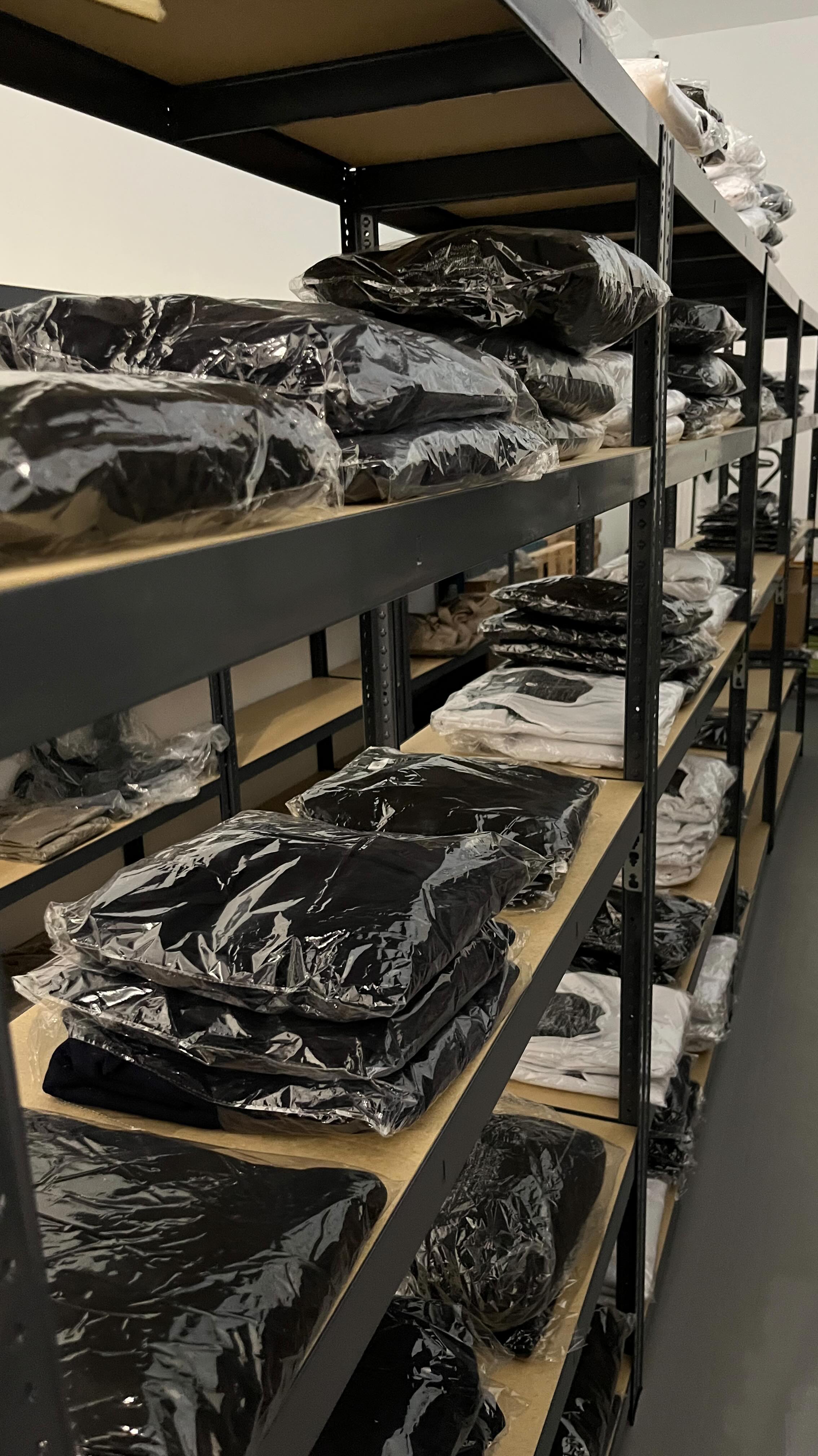 🔹 Bienvenue chez EMRA Armement 🔹
Découvrez nos locaux, où expertise et innovation se rencontrent pour offrir le meilleur de l’équipement. Nous accompagnons les forces armées, unités spéciales et professionnels de la sécurité avec des solutions adaptées aux exigences du terrain.
📍 EMRA Armement – L’excellence au service des opérations.
#emraarmement #police #gendarme #douane #gign #bri #raid #tactical #anticouteau #policemunicipale