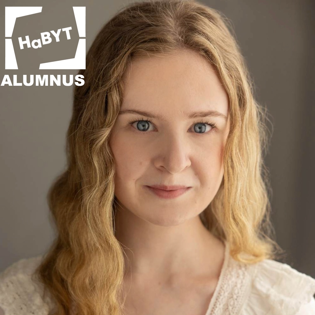 Spotlight on HaBYT Alumnus Isabella Aarons.
Since leaving HaBYT, Bella graduated with a Bachelor of Performing and Screen Arts from Unitec. She has performed in and directed several Shakespeare productions.
Now she’s on tour with the Ugly Shakespeare Company. In their 2025 season of Hamlet and the Tempest she plays a range of characters including Hamlet, Polonius and Bernardo in an accessible, relatable and entertaining way!
Bella is also an accomplished musician, writing and performing as one half of the Cellars, and is a founding member of Women in Tune.
All the HaBYT whānau wish Bella the best in her creative career!