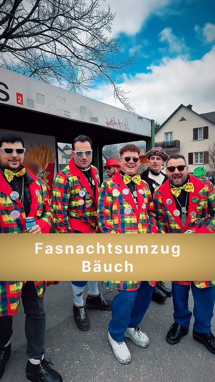 Nach dem mr i üsere Wagebauhaue z'Bellach, üse Wage mit Sound- und Funktions-Check hei füre morgig Umzug parat gmacht, simer när z'Gast gsi am Fasnachtsumzug Bäuch mit aschliessendem Apéro im Turbesau. Danke vöu mou für euchi Gastfründschaft. @schwarzmeerfroesch