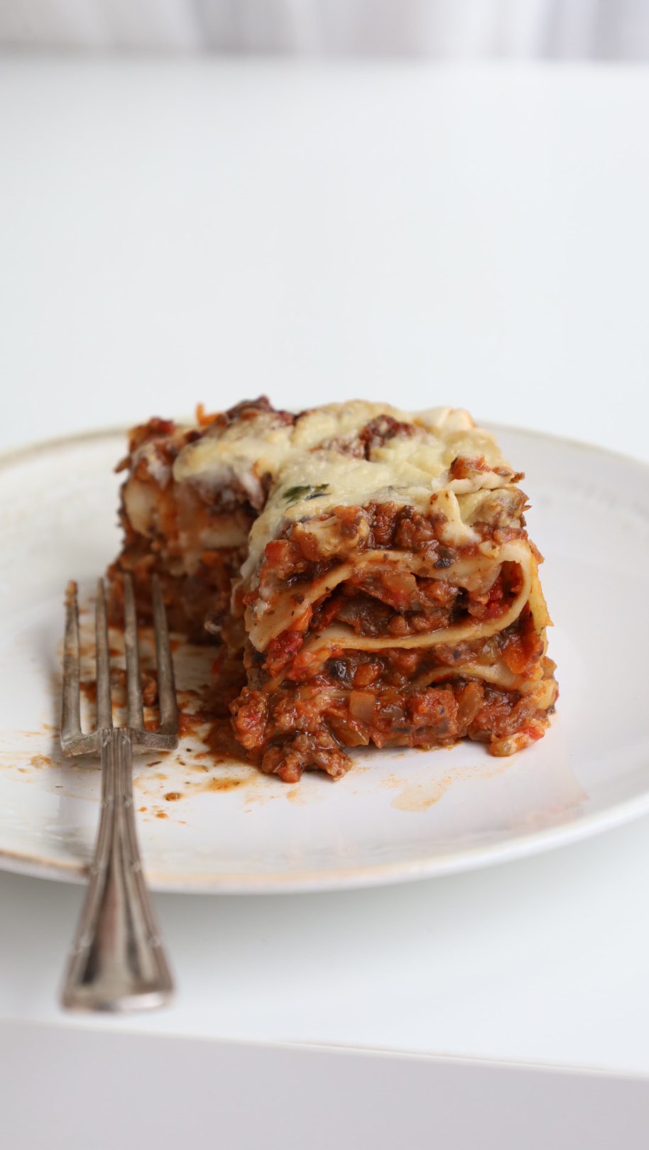 Rainy days are perfect for long, slow cooking and I really love it! Such as making Lasagna from scratch.
Everything from kneading and rolling the homemade pasta sheets, slow cooking the mushroom & walnut ragu, whisking up a “cheesy” bechamel sauce and building the layers.
#homemadefood #veganlasagna #veganfood #healthyfood #healthylifestyle #gesundessen #veganerezepte #foodblogger #foodblog