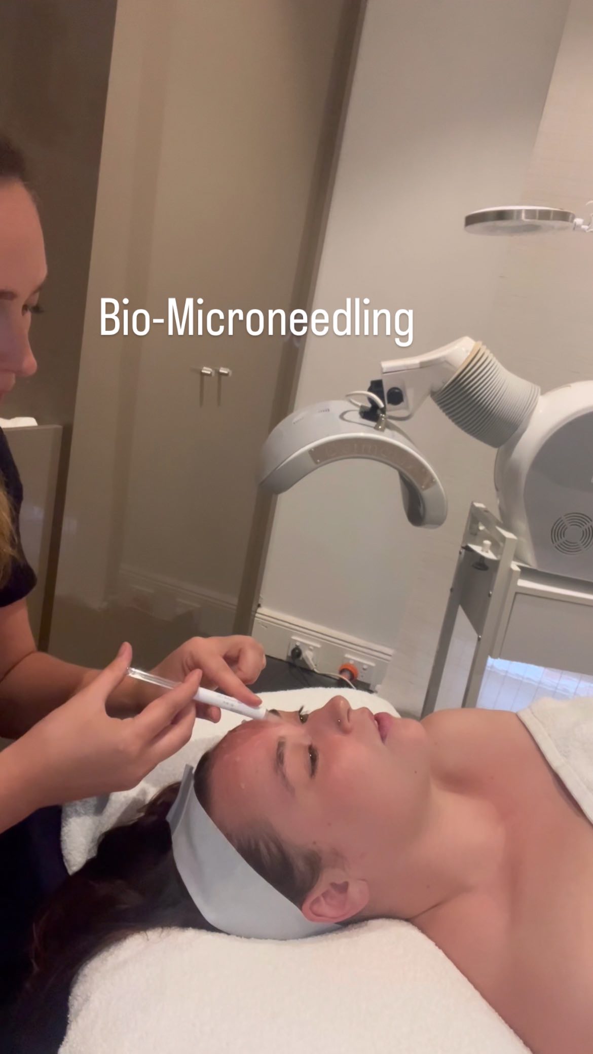 ✨ Bio-Microneedling: The Natural Way to Renew Your Skin ✨
Unlike traditional microneedling, bio-microneedling works without mechanical needles. Instead, it uses microscopic spicules from a sea sponge to gently penetrate the skin, stimulating collagen production, increasing cell turnover, and enhancing product absorption. This pain-free treatment helps to reduce acne, scarring, fine lines, and pigmentation while strengthening the skin barrier and microbiome.
A natural, effective way to achieve smoother, clearer, and healthier skin!
Bookings now available on my website 📍
#biomicroneedling #naturalskinrenewal #microneedlingalternative #skinregeneration #cellularrenewal #acnehealing #clearskinnaturally #collagenboost #boostyourglow #holisticskincare #skinbarrierhealth #skinmicrobiomecare #radiantcomplexion #skinrejuvenation