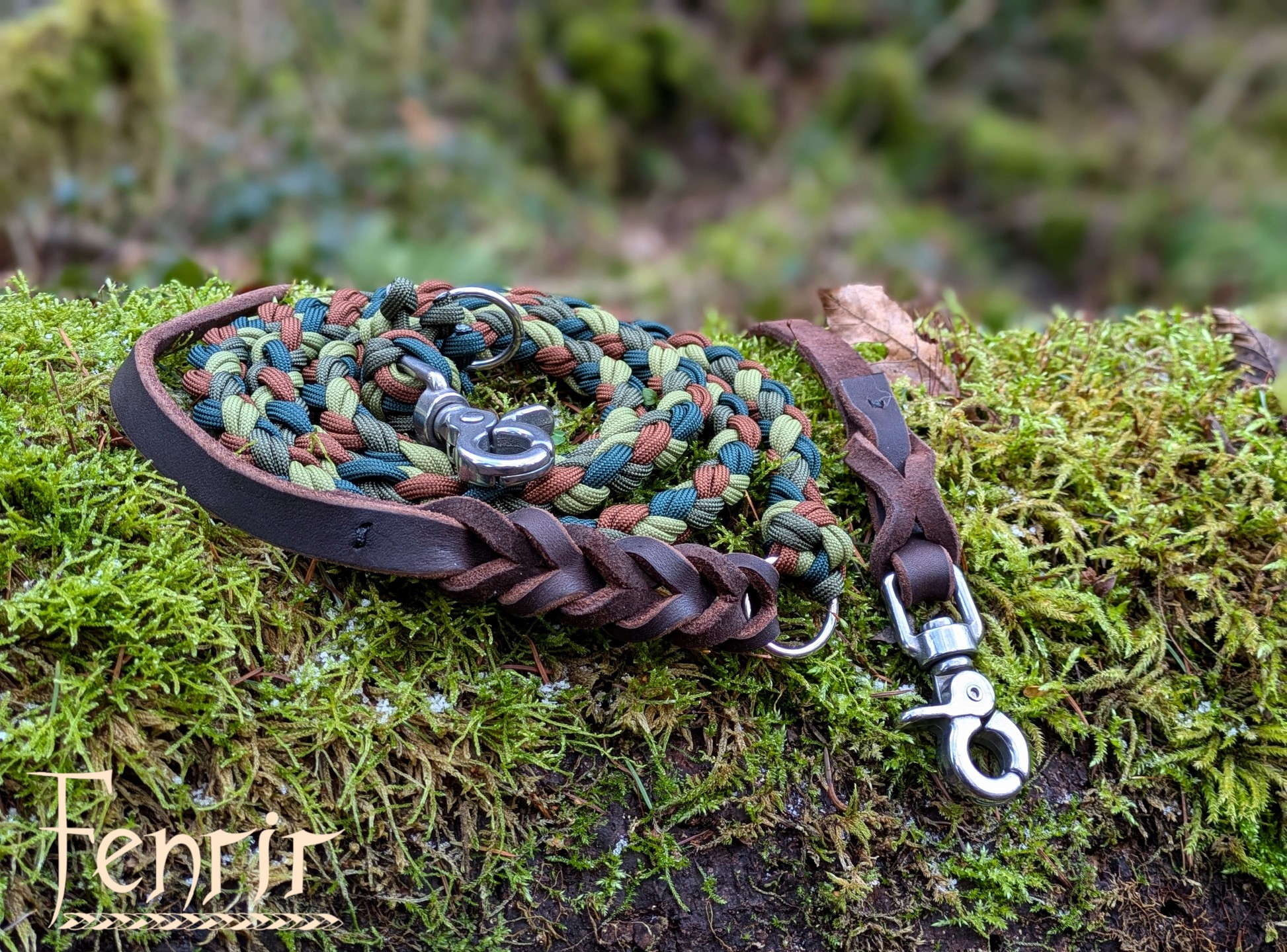 🌲Waldspaziergang🌲
#hundeliebe #hundeleine #leder #paracord #mix #grün #braun #handmadewithlove #smallbusiness #fenrirhandmade