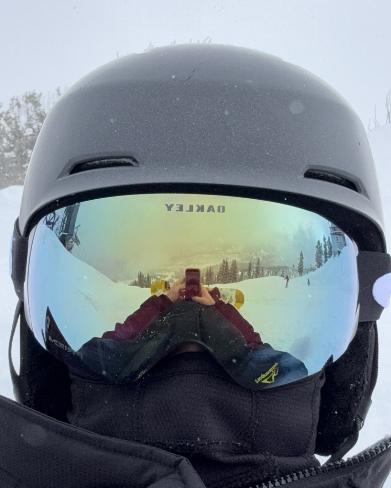 They call me the Fallin- I mean, Flying Tomato 🍅
.
.
#saltlakecity #utah #saltlake #saltlakecityutah #brighton #brightonskiresort #skigoggles #goggles #snowboard #snowboarding #jump #fall #moose #snow #hotsprings #hotspring #vanlife #ontheroad #shaunwhite #flyingtomato #airtime