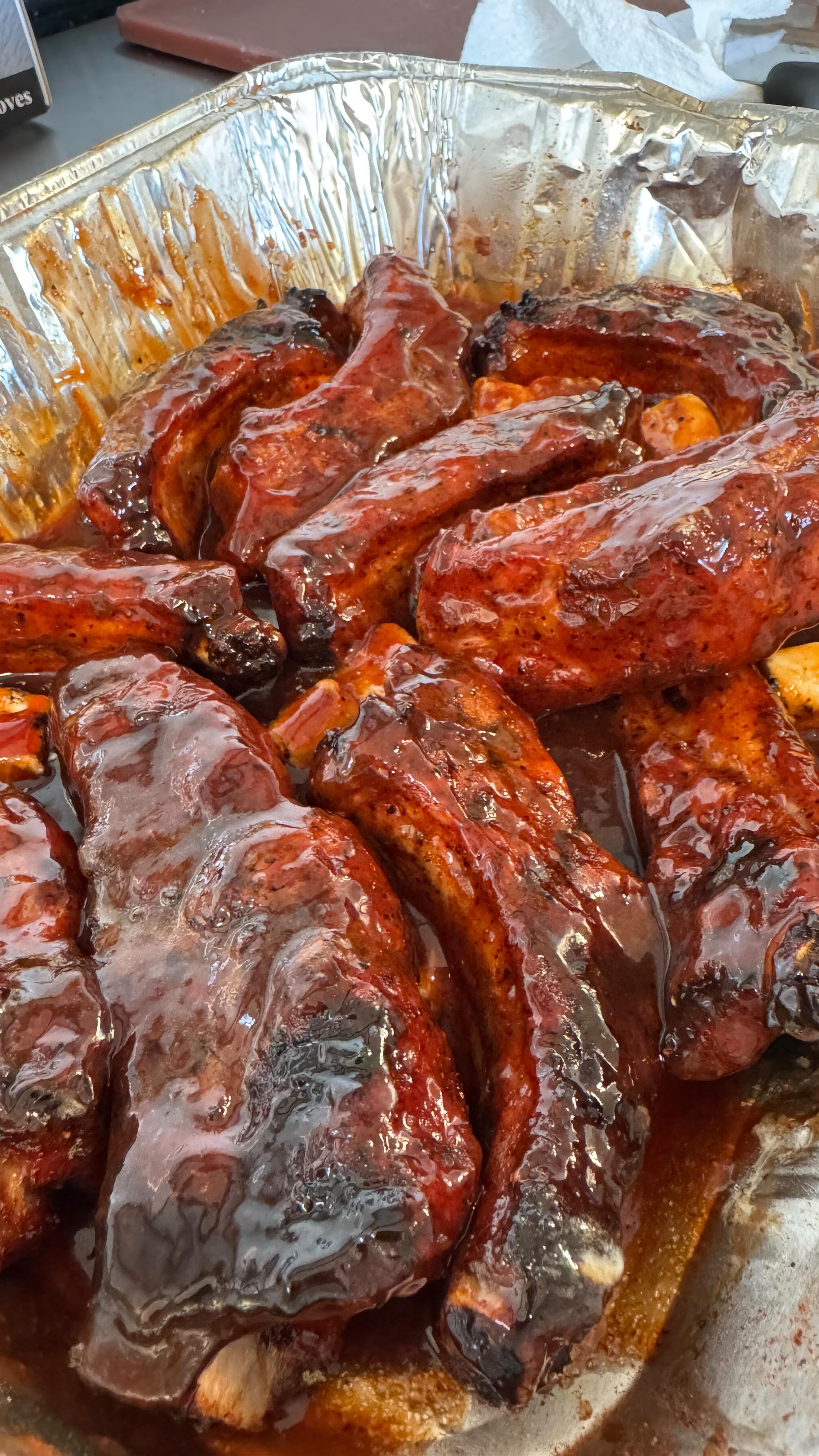 New Menu Item ✅
BBQ Party Ribs. Party ribs are individually portioned, rubbed and glazed ribs. We use @heygrillhey Rib Rub. Ribs are then smoked at 275*F for about 1 HR or until rub and bark have set. Ribs are then placed in a pan with butter, brown sugar and our elderberry BBQ (not spicy) sauce and placed back on the smoker for an additional 1 HR. The results are tender, sweet and savory rib.
#bbq #bbqporn #ribs #bbqsauce #smoker #food #tastyfood #barbecue #localfood #local #homecooking