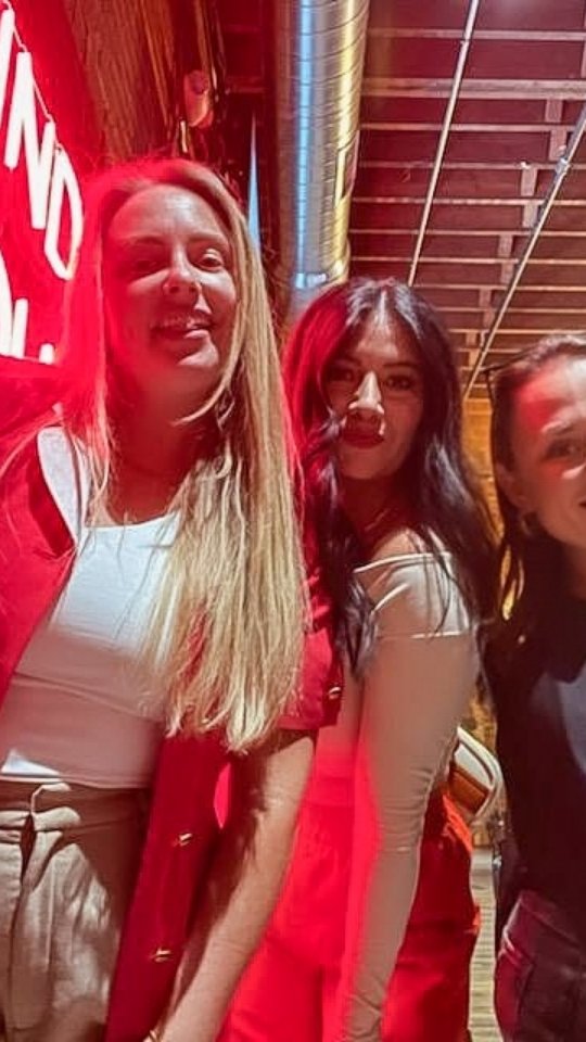 Grow, flow.. that's definitely the vibe!
A big shout out to @alliemartin8 for organizing the Cincy Creatives Collab!
So much true creative talent in one room!
It has been wonderful reconnecting with many familiar faces, new faces, & I look forward to meeting more.. and learning more!
🥂🥂
#cincy #cincyentrepreneur #nky #remoteworking #cincygram #cincinnatiblogger