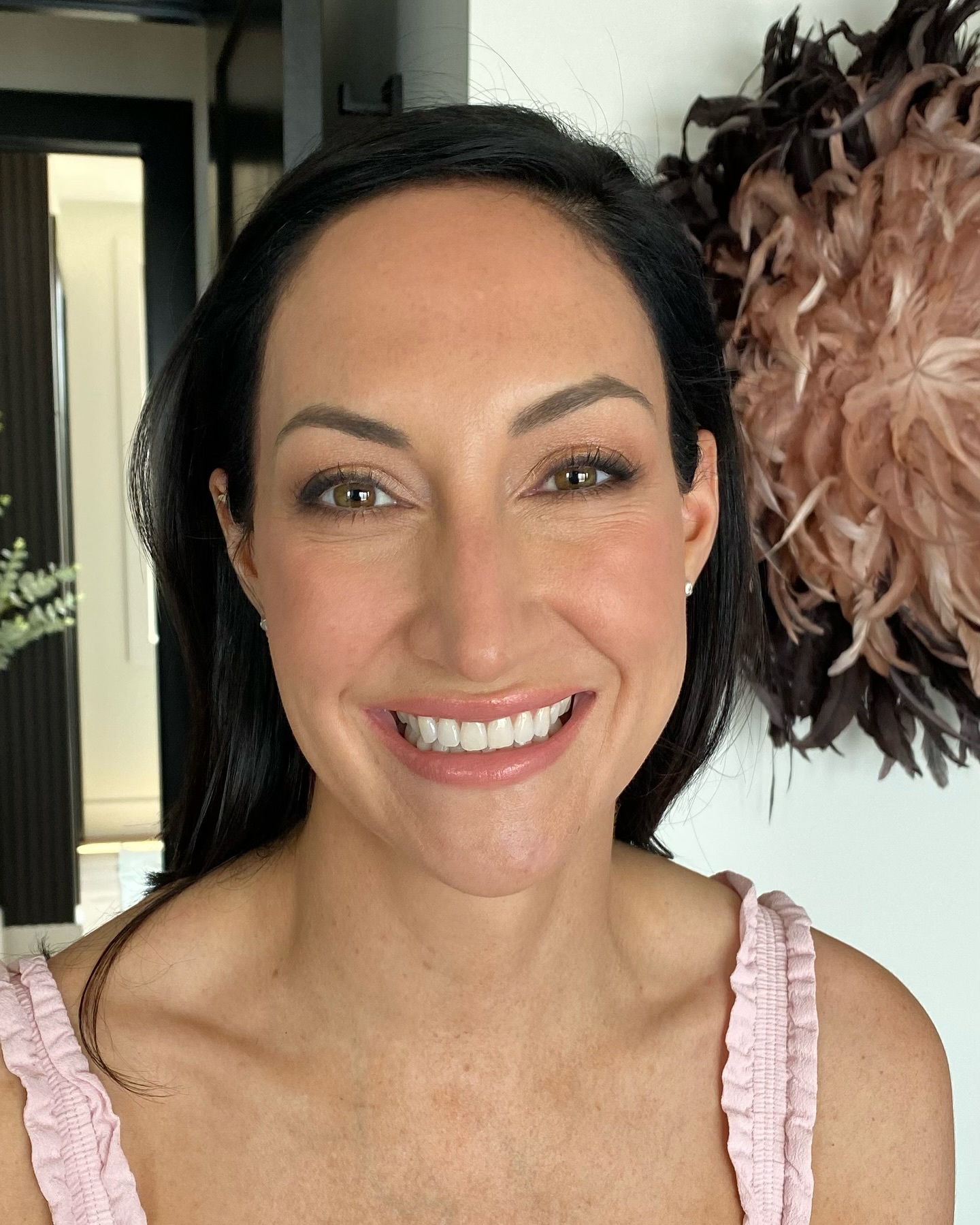 “𝐒𝐮𝐦𝐦𝐞𝐫𝐭𝐢𝐦𝐞 𝐄𝐥𝐞𝐠𝐚𝐧𝐜𝐞”
Makeup + Hair for @confettiwedmag ✨✨
Creative Direction & Photography @aleciapatrick
Venue @watersedge.pec
Gowns @runwaybridal
Floral Stylist @designsbyalexisrose
Decor & Signage @twopines_events
Jewellery @aniceinthecounty
Accessories @purehoneyboutique
Hair & Makeup artist @colourationsmakeup
Model @allison_horwood
SHARE with a future Bride + SAVE for inspo!
Looking for a bridal artist who specializes in natural timeless beauty?
DM or email by clicking the link in the BIO! 📩
——————————————-
KINGSTON, Prince Edward County, 1000 islands + Surrounding area✨
➡️ BOOKING FOR 2025 + 2026! ⬅️
To avoid disappointment, book your wedding/special event makeup now! 💖
#colourationsmakeup
www.colourations.ca
Fb: www.facebook.com/colourationsmakeup
Luxury wedding makeup and hair
Kingston Ontario makeup artist
Kingston Ontario hairstylist
Prince Edward County makeup artist
Prince Edward County hairstylist
1000 islands makeup artist
Quinte West Ontario makeup artist
Eastern Ontario makeup artist
Ottawa makeup artist
Kingston Ontario airbrush makeup artist
Prince Edward county airbrush makeup artist
Soft glam makeup, natural bridal makeup, flawless natural bridal beauty, bridal makeup and hair, flawless airbrush makeup, wedding party makeup and hair, kingston wedding vendors, prince Edward county wedding vendors, 1000 islands wedding vendors, bridal makeup inspiration, wedding makeup inspiration, wedding hair, wedding makeup
.
.
.
.
.
.
#kingstonontario #pecbride #ottawamakeupartist #1000islandsmakeupartist #visitthecounty #pecweddings #quinteweddings#princeedwardcountymakeupartist #ygkmakeup #ygkmakeupartist #ygkbride #pictonwedding #613bride #613weddings #ygkweddings #ygkwedding #pecmua #pecmakeupartist #pecwedding #bayofquinte #bridalmakeup #1000islandsweddings #613hairstylist #1000islandswedding #ygkhairstylist #princeedwardcounty
#princeedwardcountywedding #easternontarioweddings