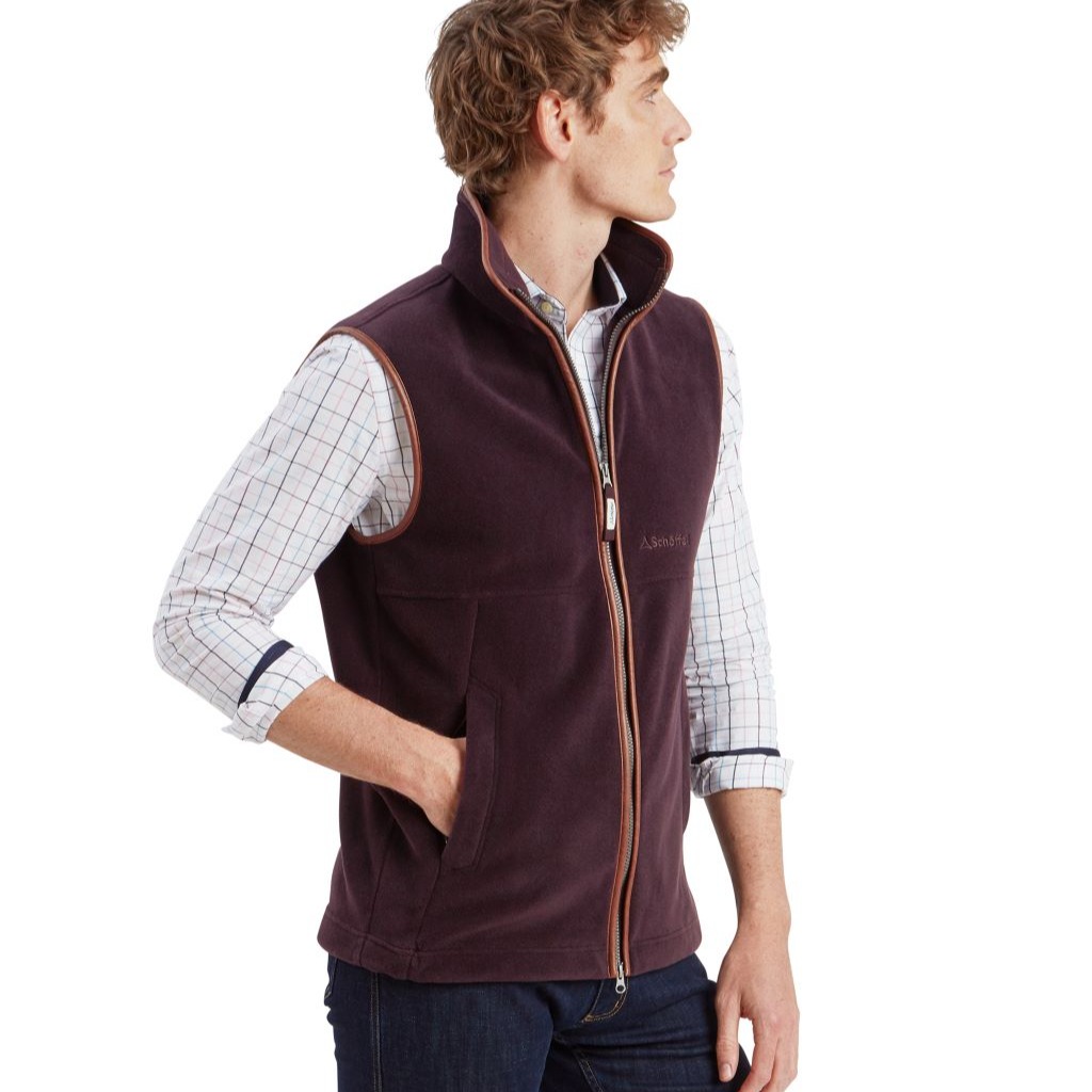 The original and iconic Schöffel Oakham Fleece Gilet in the colour Port is here! (Including Gunmetal and Dark Olive). Perfect for both country and city life, this stylish gilet combines technical excellence with timeless style.
#schoffel #fleece #schoffelcountry #countryclothing #quality #countrystyle #cotswolds #moretoninmarsh