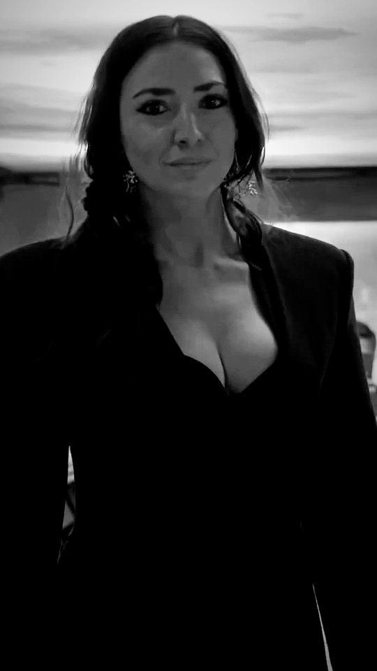 Lascio che a parlare sia quello che faccio.
•
•
•
#couture #sfilata #firenze #trunkshow #runway