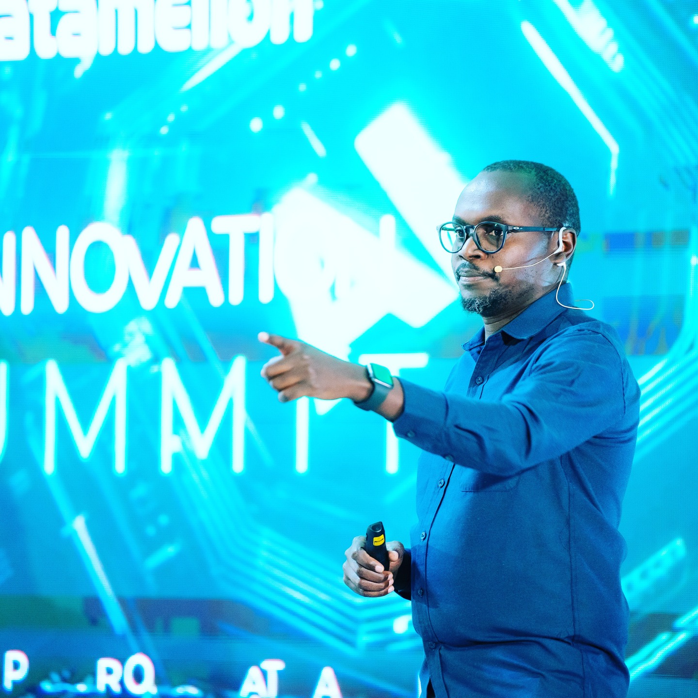 In Kenya, 80% of smallholder farmers lack access to real-time weather data, leading to poor harvests and financial losses.
With AI-powered precision farming in the cloud, farmers receive real-time updates on soil health, weather patterns, and pest control strategies—directly on their mobile phones.
This enables them to increase crop yields and prevent losses.
Twiga Foods used cloud technology to connect 30,000+ farmers with markets, reducing food waste and improving supply chain efficiency, increasing farmer earnings by 35%, and reducing post-harvest losses.
Small businesses can now use AI-powered chatbots for customer support, a capability once reserved for large enterprises.
Keynote Topic: Cloud-Driven Scalability: Unlocking the Full Potential of AI in Business
#AI #CloudComputing #DigitalTransformation #Scalability #CIOAfrica #Datamellon #TechForGood #AIInnovation #BusinessGrowth