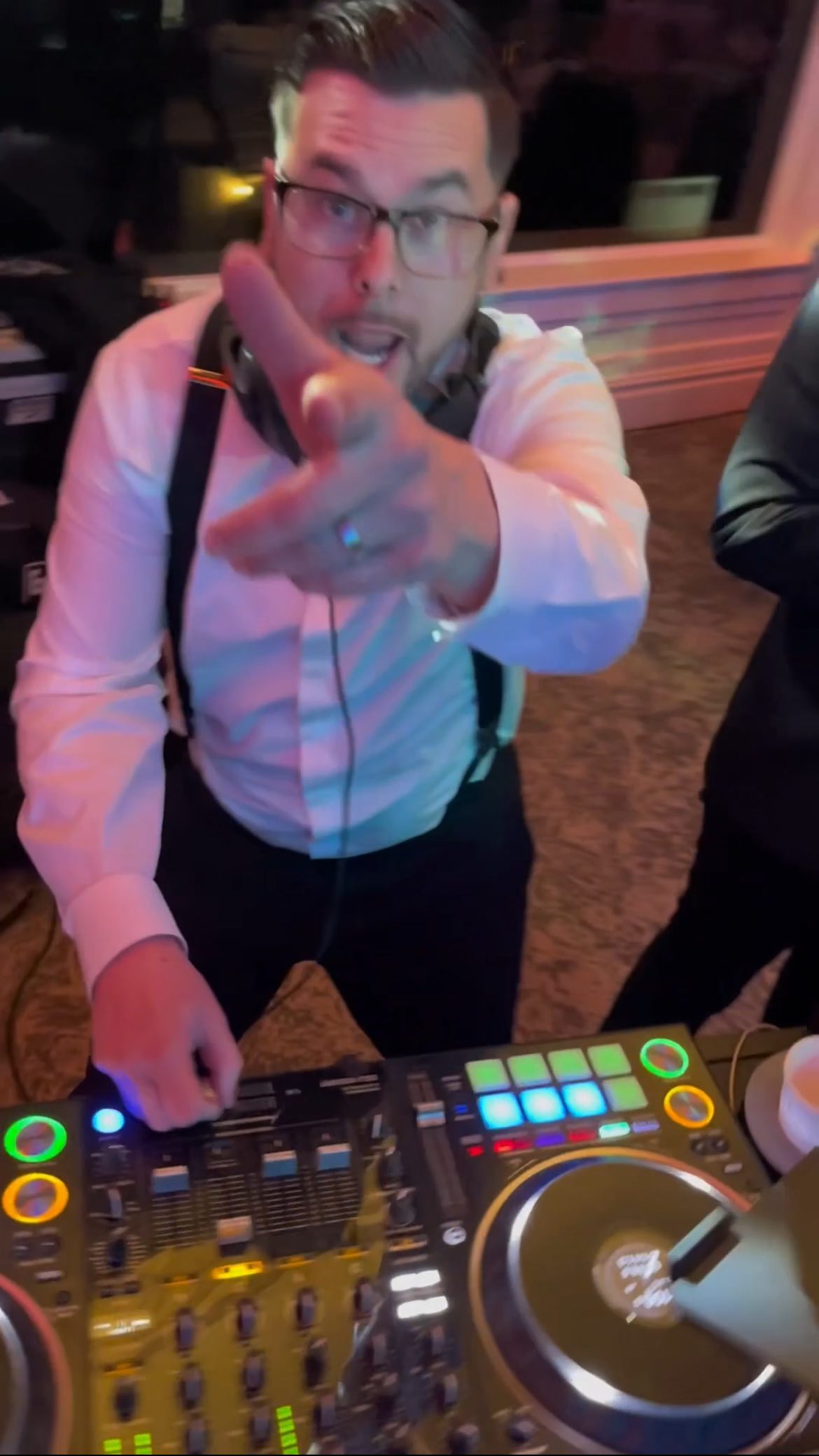 You need this energy at your next event, behind the booth and on the dance floor. We will bring it to you. Music, 🎶 Video DJ Booth, lighting and some snow ❄️
.
.
.
🎥 @theluxurylurker
🏛️ @clarkslandingyachtclub @clarkspointfamily