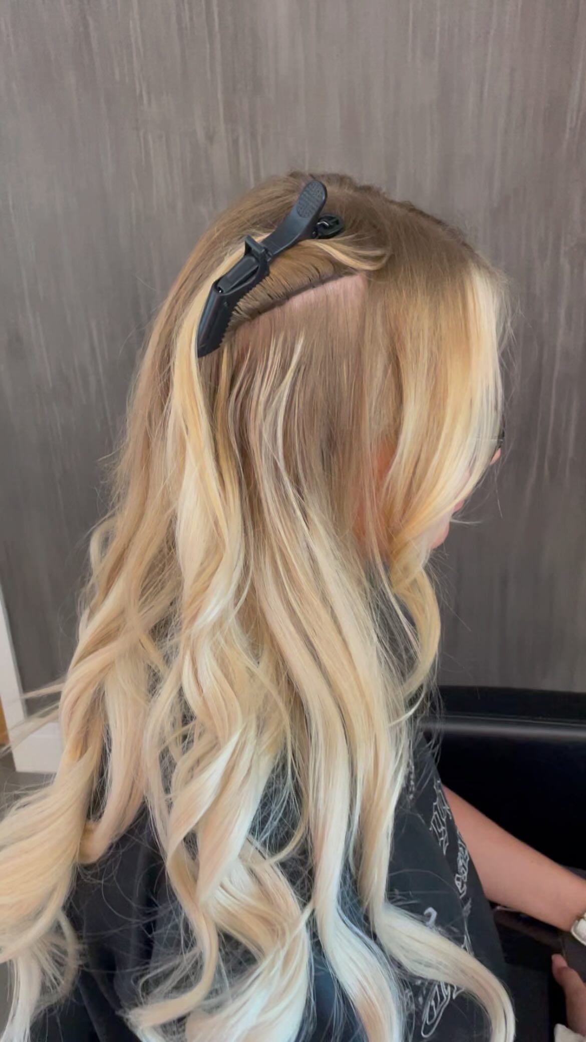 Sorry but it is an addiction 🫢
If you’ve ever experienced hair extensions, you understand the incredible feeling they can bring.
Every time a woman sits in my chair, I’m reminded of why I’m so passionate about this work. It’s a privilege to help women feel beautiful, confident, and empowered. Watching their faces light up after a transformation is what makes my day!
Hair extensions can truly give you such a confidence boost! This I why I alway pre warn my clients they can be very addictive 🤣🫶🏻
#HairExtensions #EmpowerWomen #Transformation #Confidence #hairextensions #hairextensionnorthyorkshire