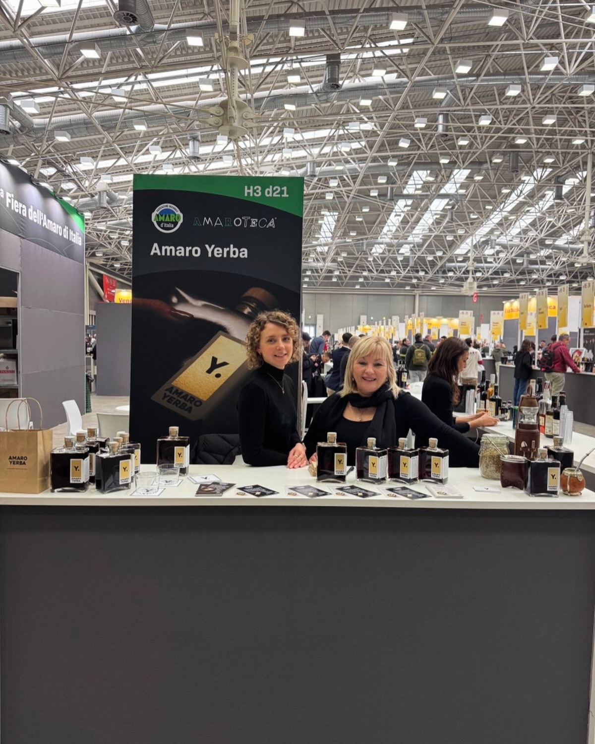 Anche oggi vi aspettiamo per degustare Amaro Yerba!
Ci trovate alla fiera dell’Amaro all’interno della Slow Wine Fair a Bologna Fiere, Padiglione P15, Stand H3, Desk 21.
#amaroyerba #amaro #amaroitaliano #amaroteca #fieradellamaroditalia #slowwinefair2025