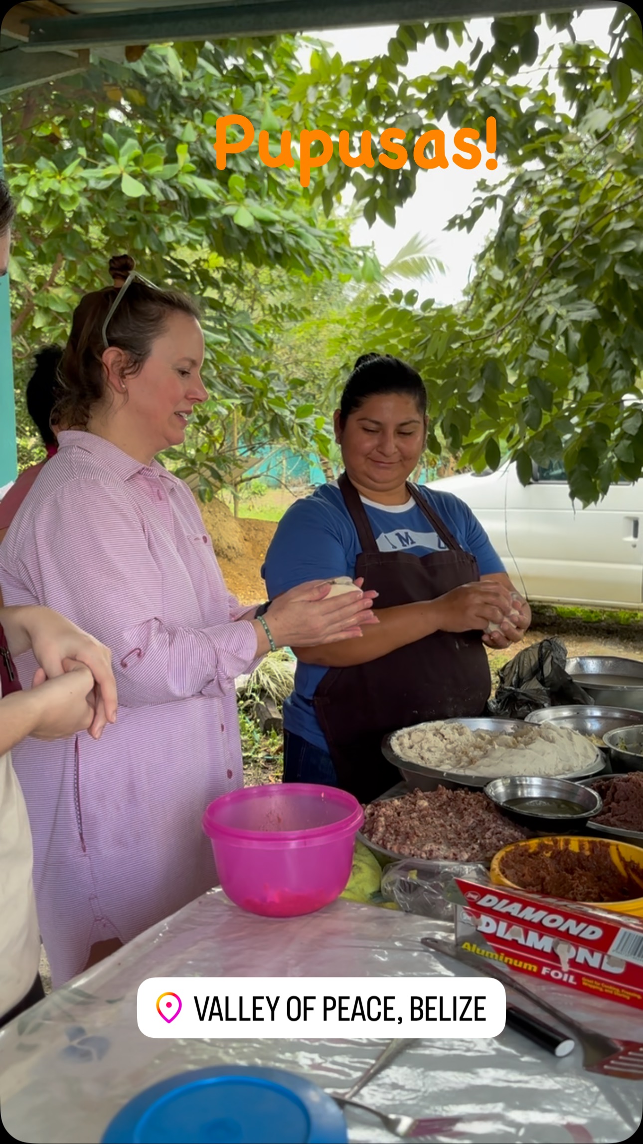 Pupusas are a Salvadorian dish found in Belizean markets. They are a thick griddle cake of corn masa, stuffed with meats and veggies of choice. Today’s stuffing is chicharron. I am in love. 💙