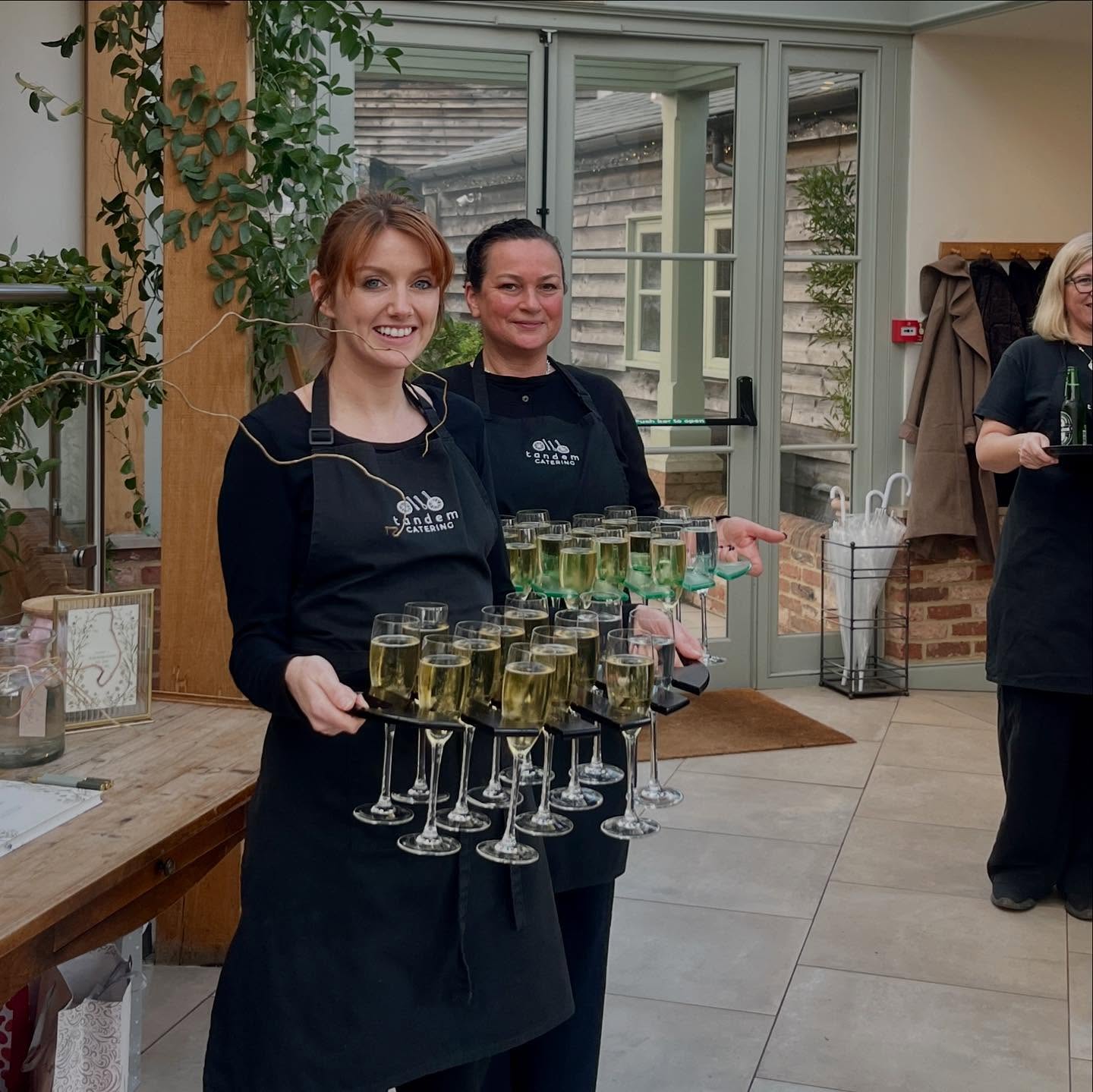 Champagne and crumble! The perfect antidote to a cold February.
#gatestreetbarn #gatestreetbarnwedding #chanpagnereception #surreywedding #surreyevents #surreycatering