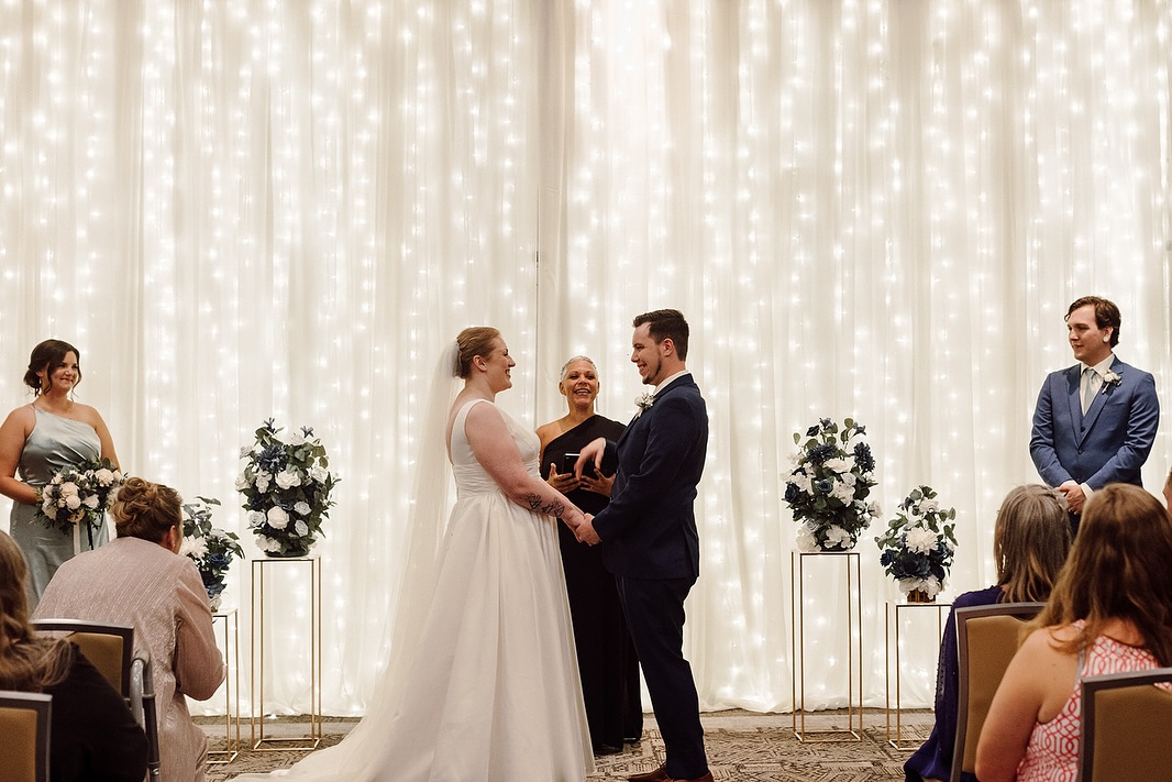 Happy March! Wedding season is almost here! ✨ Have you coordinated your rentals yet? Make your ceremony shine with this stunning chiffon illuminated backdrop from @totalevents Be sure to reach out to them to elevate your wedding decor! #saratogawedding #weddingseason
📸by @rebeccaloomisphotography