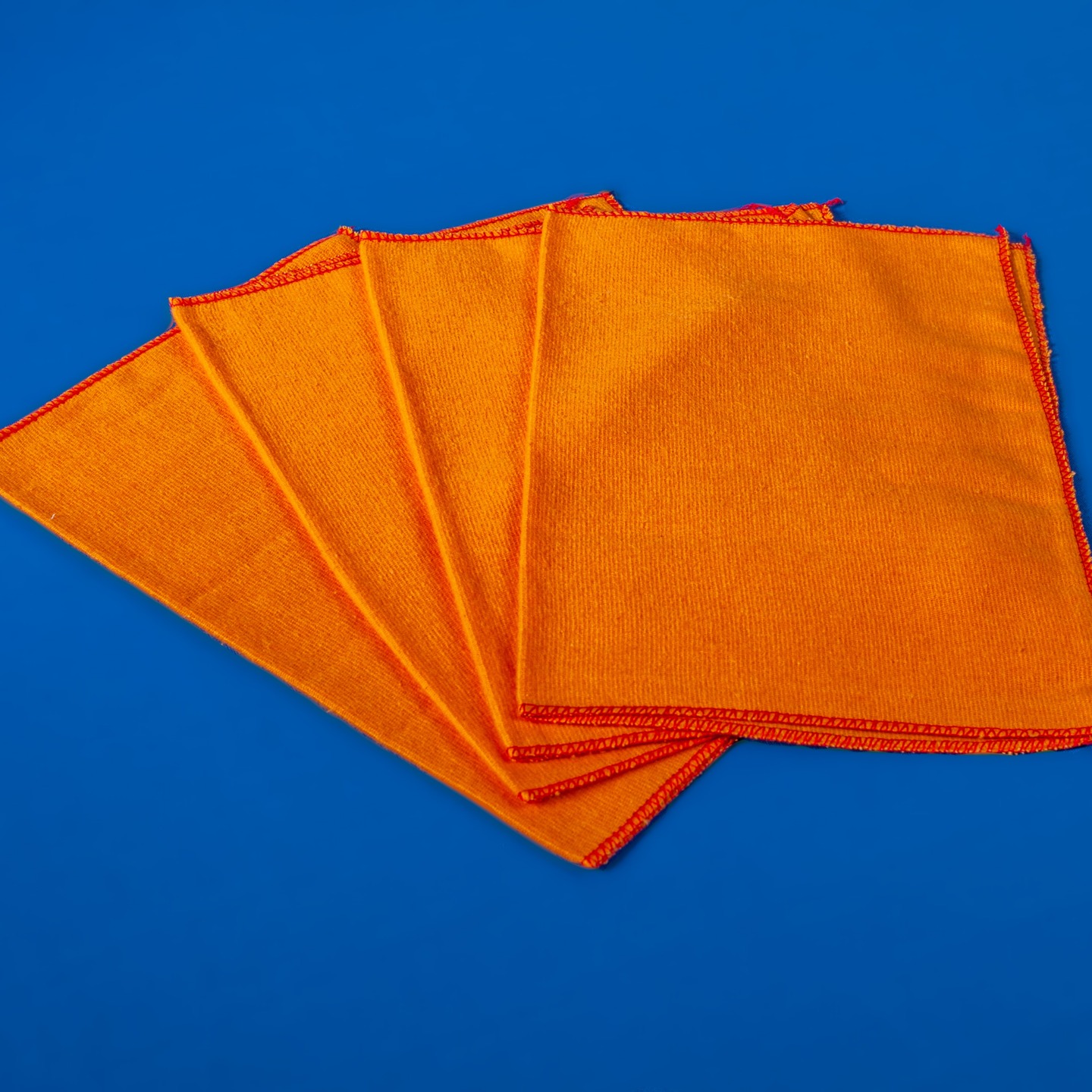 Nossas queridas Flanelas.
Disponíveis em 3 tamanhos:
28x38/ 28x48/ 38x58.
Nas cores Laranja e Branca.
100% algodão.