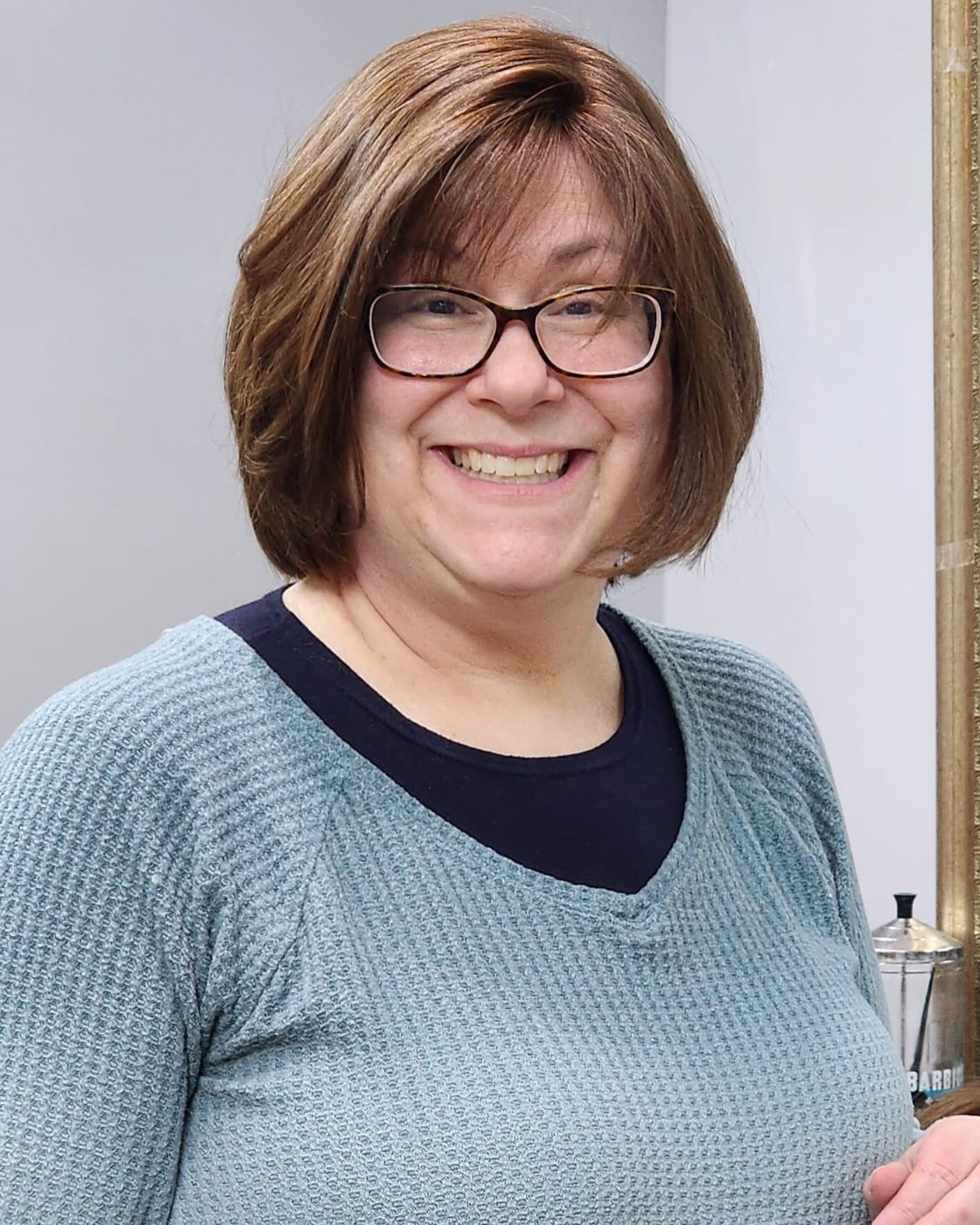 Another Wonder Done! 💖💖💖 Look how happy she is!
•
•
•
#dowonders #confidencerestored #dowonders #wigsbylillianlee #cancersurvivor #wig #wigrecipients #wigdonation #wigdesigner #donatetoday #wigsforkids #wigsforhairloss