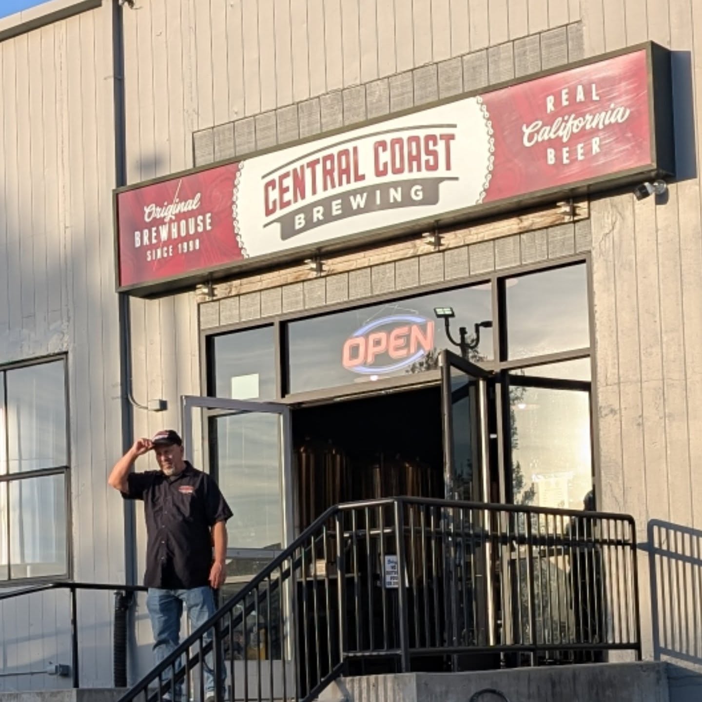 We had a great time with George Peterson at Central Coast Brewing. Besides fantastic beer, it's clear George also makes all kinds of (good) trouble! We head up to the Brew deck to find out all we can about this iconic brewery and the man who built it.
Take a listen wherever you get your podcasts. Or click the link in the bio.
#breweryvisit #beerme
#beernerd #beer #beerstagram
#beerlover #craftbeer #centralcoast
#beeroftheday #sanluisobispo #podcast
