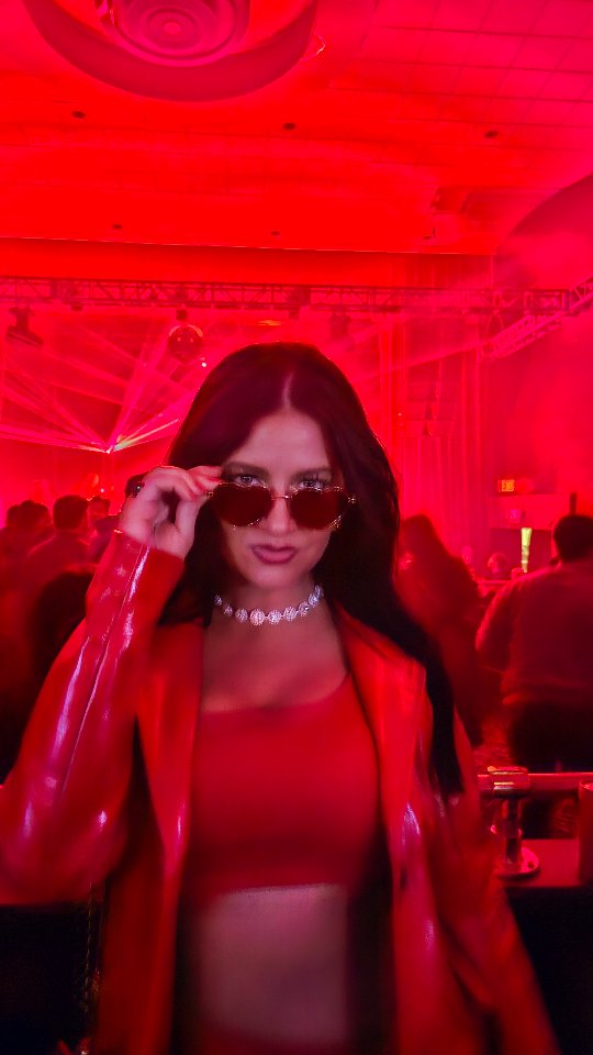 Saturdays be like.. let's just celebrate all damn day!
What do your Saturdays look like?!
Get out there & have a lil fun!
#cincy #cincyevents #cincyweddings #cincycreatives #cincyphotographer #rave #raveoutfit #ootd #style #weekendvibes #lifestyle