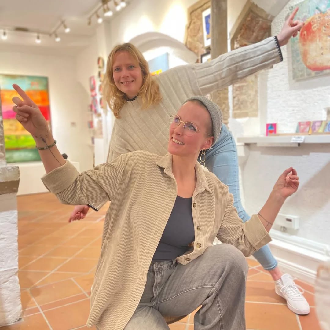 Bei uns ist jede Wahl eine gute Wahl...
Heute waren wir (Jane & Anja) im Künstlerhaus und präsentierten unsere neuen Werke 😉
#schnoor #Kunst #kunstgalerie #kunstinbremen #bremen