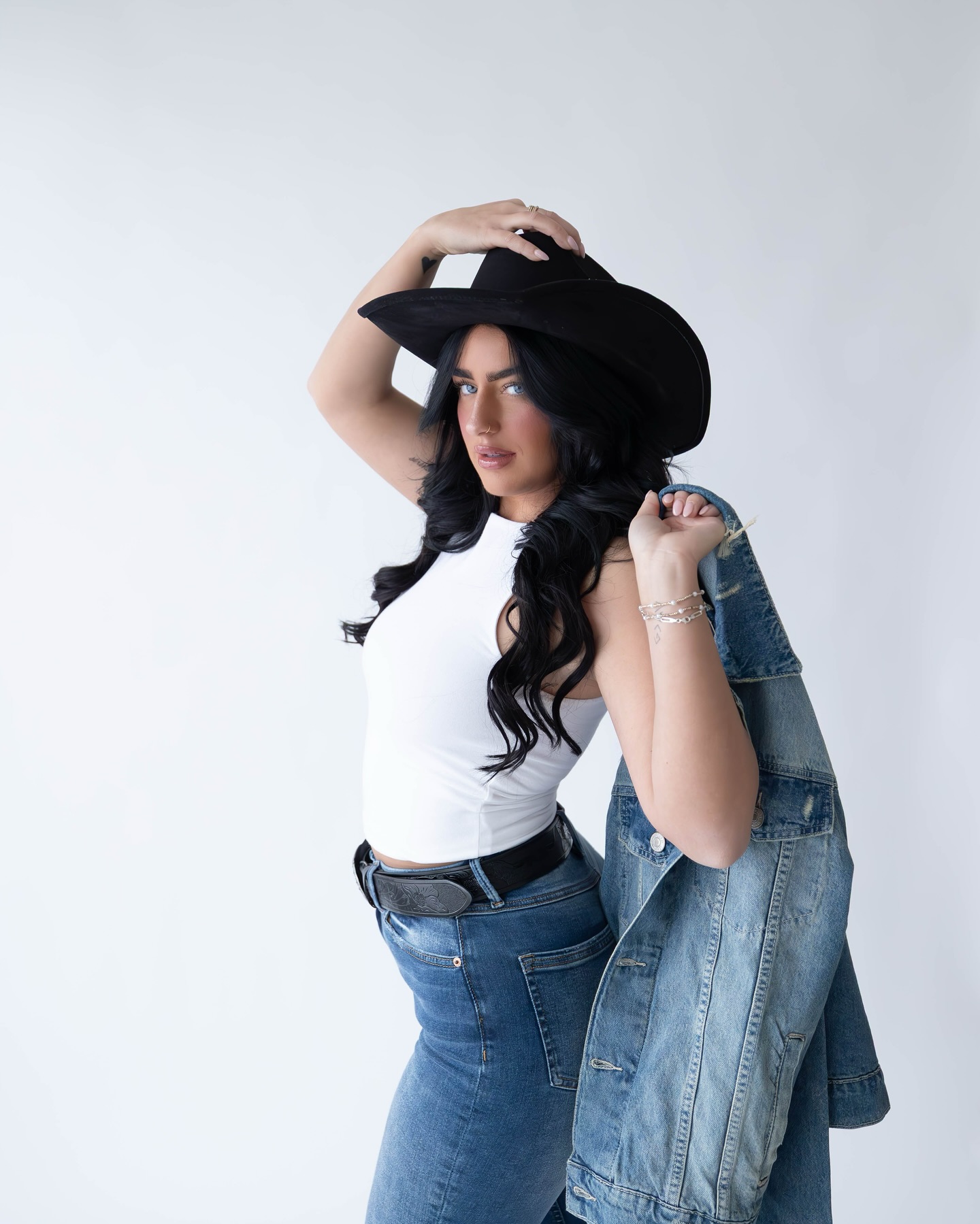 When in the studio with Pairs ✨
Studio: @aspiringedenstudio
#indianaphotographer #indianaphotographers #indianaphotoshoot #photoshoot #indy #studio #studiophotography #model #cowgirl #photography #photographer
