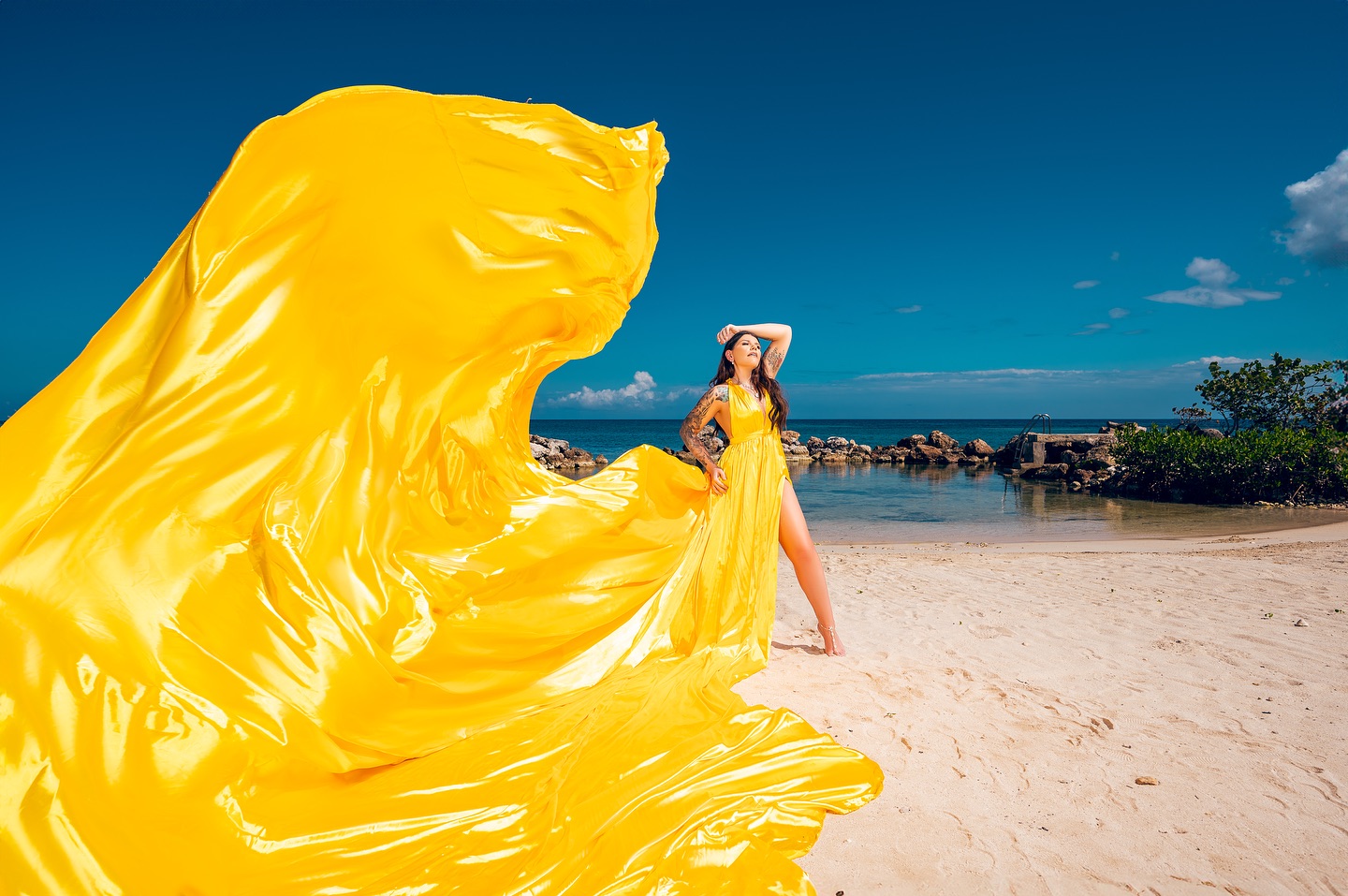 A sweet escape ๐๏ธ๐
๐ธ @damorrisonphotography
#herdressjamaica #montegobayphotographer #flyingdressjamaica #jamaicaflyingdress