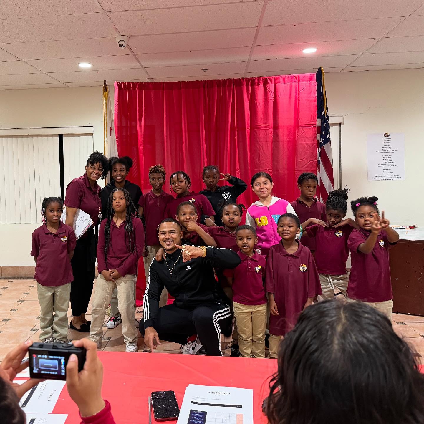 Mannnn these Young Dreamers really showed OUT today 🔥.
The message I left the parents with was this:
“These young dreamers all have lights inside of them. We must pour our time, energy, and efforts into that light so it can grow to shine as bright as the Sun & not just flicker here and there.”
At Dreams Training Facility we will commit to providing spaces that showcase our underserved communities 🙏🏿.
Dreams Training Facility - It all starts with a dream
Keep dreaming,