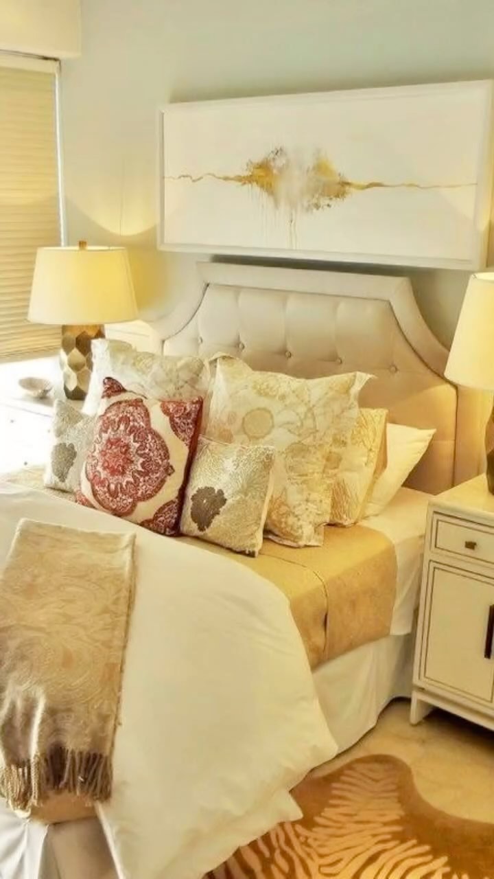 Forever enchanted by the timeless allure of ✨GOLD✨ and the ability of its warmth to transform the ordinary into the extraordinary. Gold radiates both comfort and inspiration. It symbolizes wealth, not just in riches but in the richness of life itself. Its luster reminds us of cherished memories and dreams yet to unfold. It effortlessly blends with every color and style, enhancing the beauty around you while standing proudly on its own. Does gold resonate with your spirit as it does with ours?