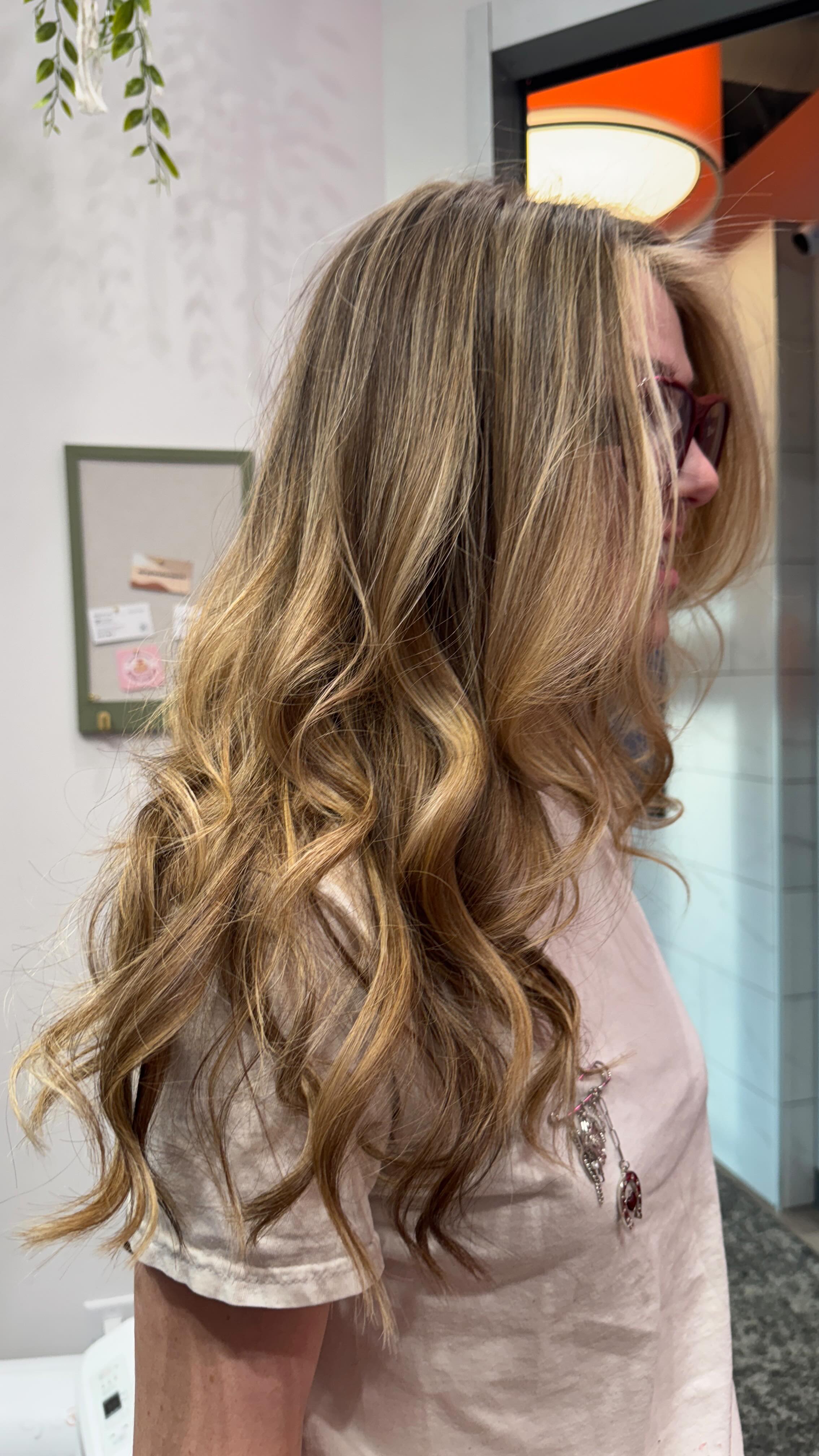 POV: you leaving with your dream hair 😉💐
#cltblondes #cltblondingspecialist
#charlotteblondes #charlottehairstylist #northcarolinablondespecialist #charlotteblondespecialist #charlotteblonding #clthair #clthairstylist