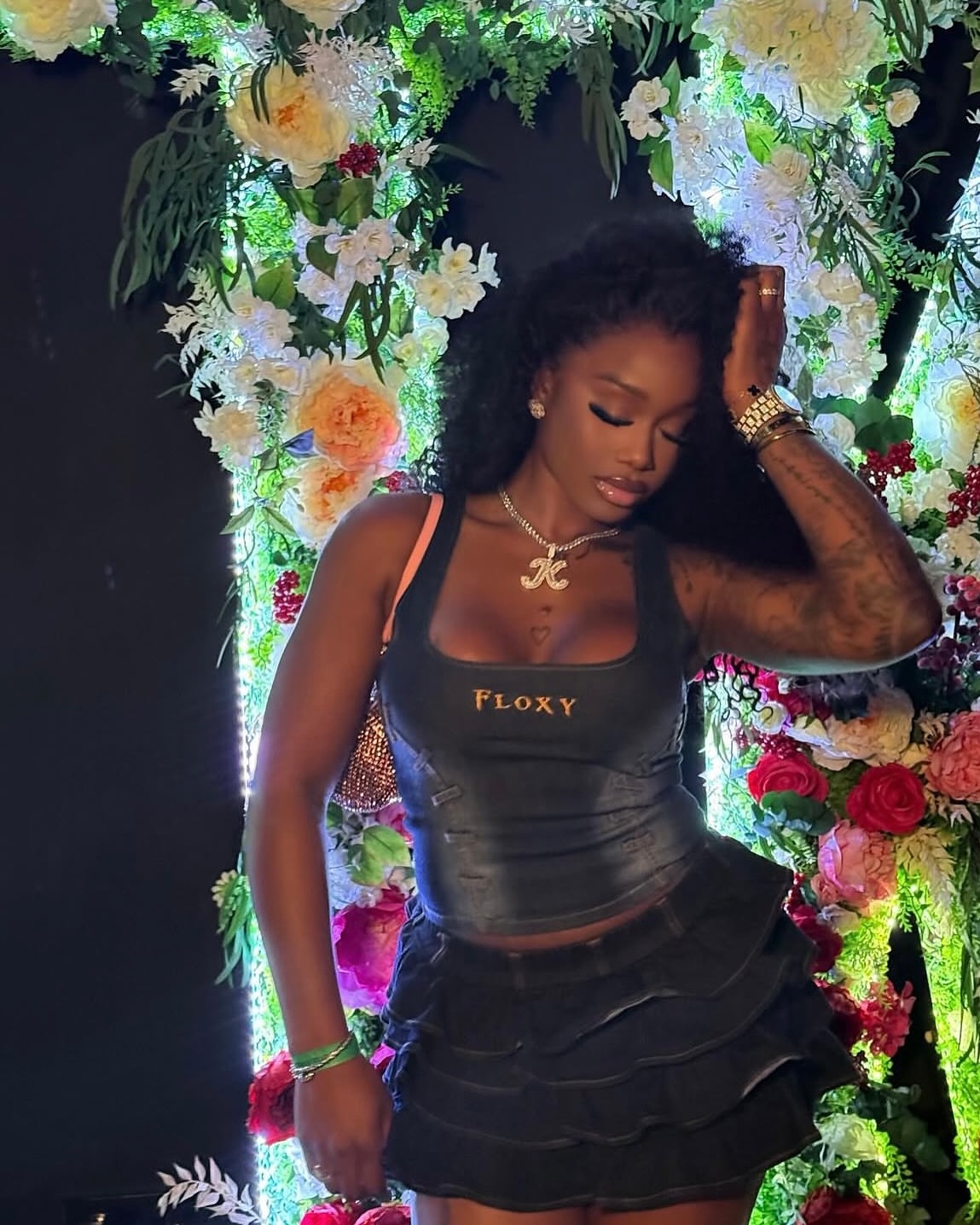 CITYGIRL 🩷🤏🏾.
Install: @aaliyahthegoat_
#london #ukhairstylists #aaliyahthegoat #luxuryhair