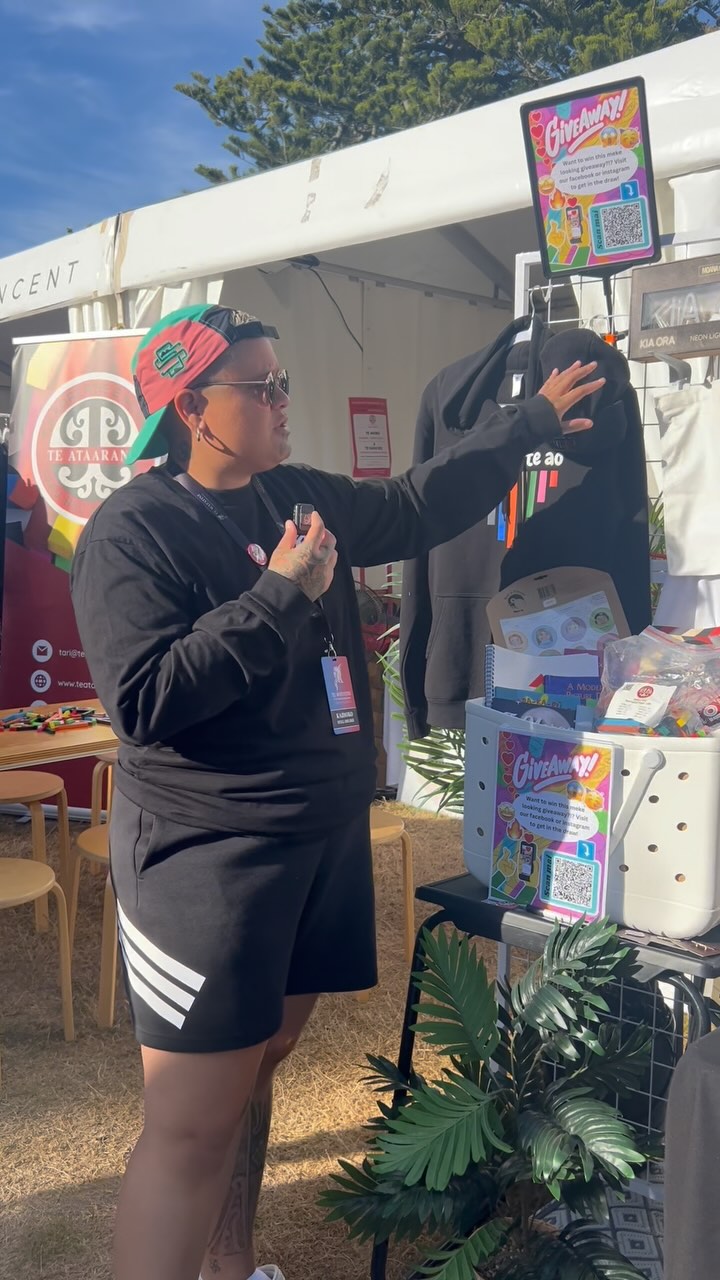 Day 4 here at Te Matatini! If you’re attending today make sure you come over and see at our stall, get yourself in the draw for the giveaway, grab you some merch and have a kōrero with our Kahui Maunga crew here to talk about Te Huanui starting next week!!
Nō reira, nau mai, rarau mai!! 🙌🏽🩷☀️🤙🏽😎🤩👏🏼👀
#teataarangi #tereomāori #kahuimaunga #tehuanui #tematatini