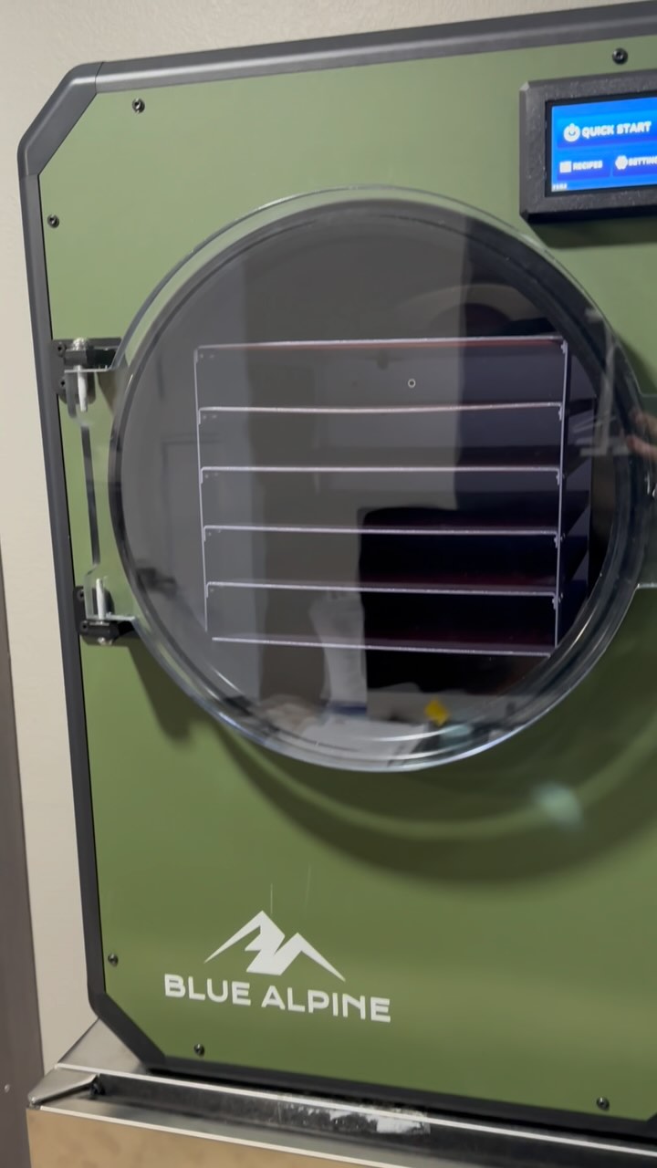 @bluealpinefreezedryer is changing the game.
What should we freeze dry next?!
Link in bio for more info! 🏔️
#freezedry #blueapline #supper