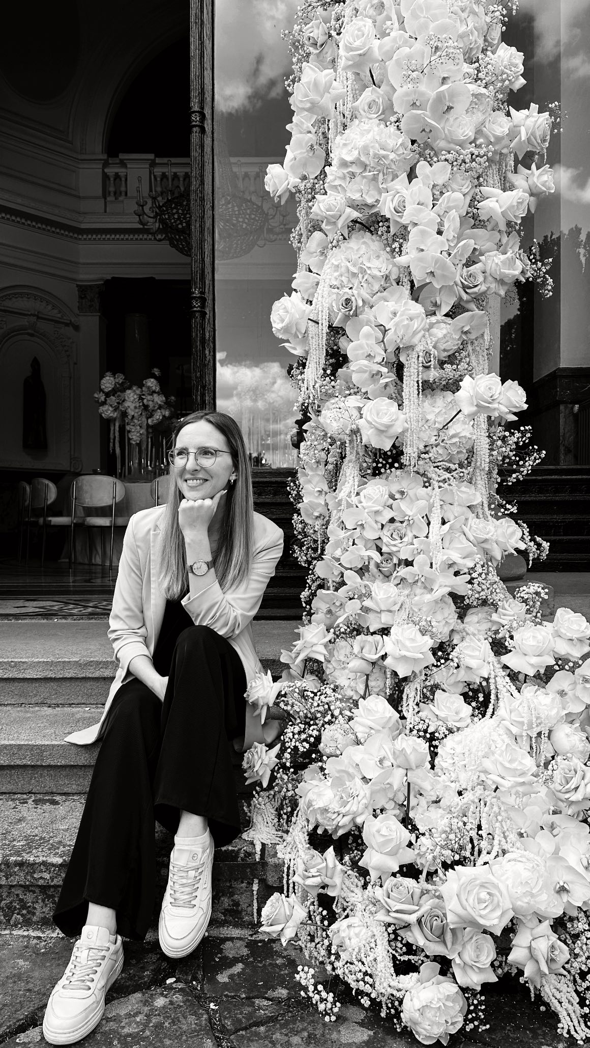 That’s me
What makes me happy in this job?
It’s simple - helping, controlling, laughing , dancing and the most important thing - final check : seeing you happy on the wedding day!
I’m looking forward to all my couples in 2025 and 2026 🥂
#weddingplanner #weddingday #bestjob #hochzeitsplaner #happyjob #happyme #hochzeit