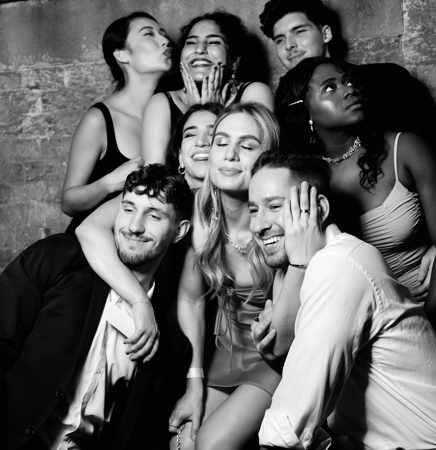 #thatphotoboothrocksbrisbane #brisbanephotobooth#love#wedding#glam#glamour