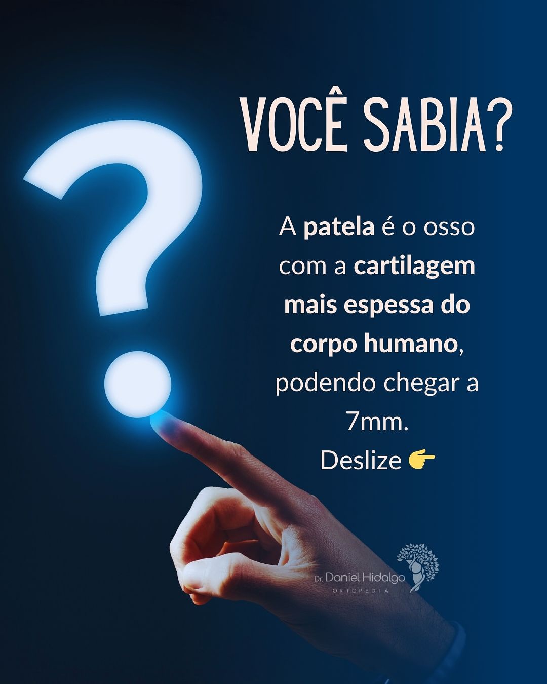 Você sabia que a patela, ou rótula, é o maior osso sesamoide do corpo? 🤯 Sesamoide é um osso que fica dentro de um tendão. A patela atua como uma polia e tem a função de melhorar a eficiência do quadríceps principalmente quando esticamos o joelho.
Quer saber mais? Deixe sua dúvida nos comentários! ⬇️🔥
#Ortopedia #Joelho #Patela #Curiosidades #Saúde