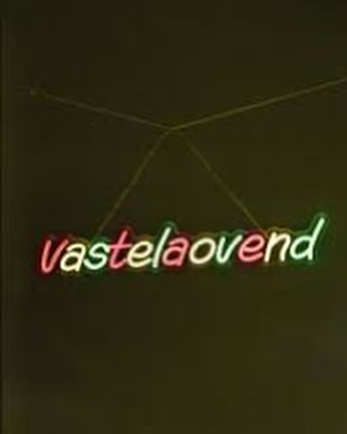 Vastelaovend in Limburg!
Zurg good veur dien huidje! 🎭✨🎉
Vastelaovend is unne tied van feeste, schminke en lange nachte. Supergezellig, maar dien huid krieg ‘t zjwaor te verduure! Hiej zeen un paar tips om dien huid sjtraolend te haaje tiedens en nao ‘t feesgedruis:
✨ Hydrateer – Drink genog water om oetdreuging door alcohol en late nachte te compenseren.
✨ Besjerm dien huid – Gebroek un voedende daagcreme als basis veurdetse diene gezich vol schmink goois .
✨ Milde reiniging – Gank neet wie verkeswillem nao bed & verwijder altied diene schmink grondig mit eine zaachte cleanser om versjtopte poriën en irritaties te veurkomme.
✨ Verzurg nao ‘t feeste – Een hydraterend masker of gezichsolie helpt dien huid te herstelle en leut dig weer shine!
Geneet van de Vastelaovend, maar vergeat neet dien huid waat leefde te geave!
Liefs & Alaaf
Marlie – Holistic Beauty Therapy 💆♀️🌿
Wilse nao de Vastelaovend dien huid un boost geave? Boek un ontspannende gezichtsbehandeling! 💖 @marlie holistic beauty therapy