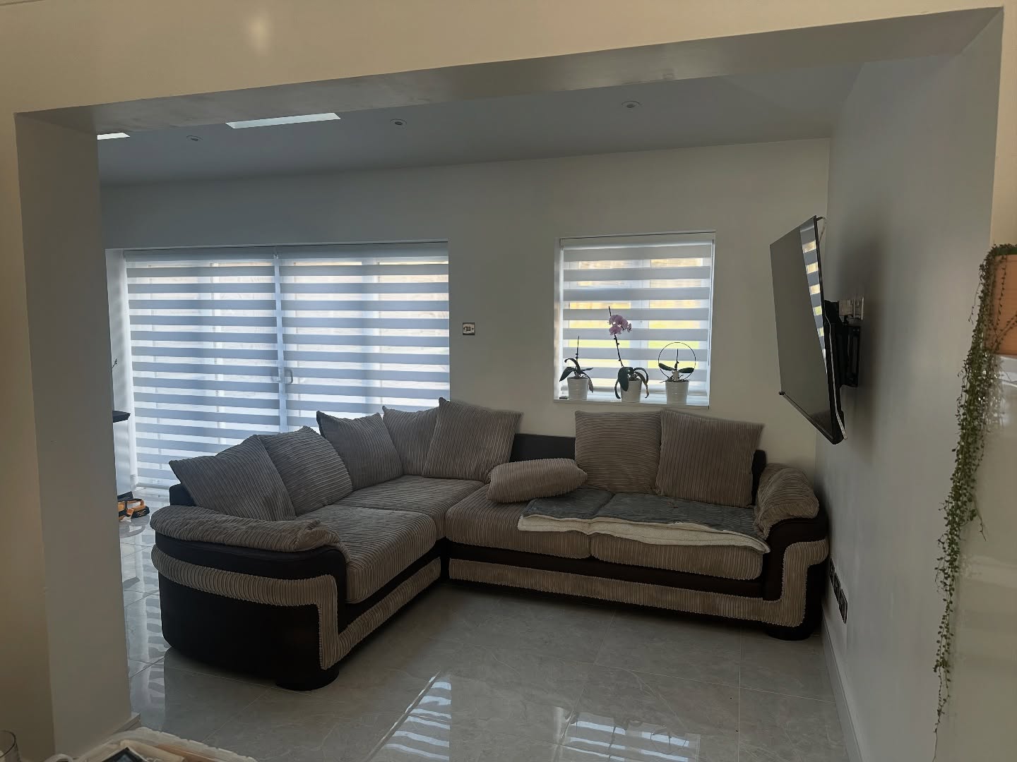 🏡✨ **A House Transformed with White Day & Night Louvolite Blinds!** ✨🏡
Experience the perfect balance of **style** and **functionality** with our stunning **white Louvolite Day & Night Blinds**, now installed throughout this beautiful home. These blinds offer effortless elegance while providing ultimate control over light and privacy.
🌟 **Why White Day & Night Blinds?**
✔️ **Dual layers**: Sheer for soft daylight, blackout for complete privacy
✔️ Sleek, modern design to complement any decor
✔️ Versatile for every room—from living spaces to bedrooms
✔️ Smooth operation for hassle-free use
Transform your entire house with blinds that adapt to your needs, making every room look brighter and more sophisticated. 🌙☀️
📩 Ready to revamp your home? DM us now for a consultation and let’s bring your vision to life!
🛍️ #LouvoliteBlinds #DayAndNightBlinds #ElegantInteriors #HomeTransformation #NorthLondonBlinds