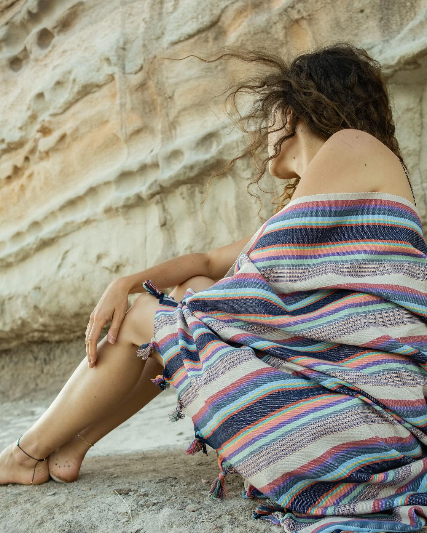 Aegean summer is on the way 🌞🌊
Our 100% cotton, handwoven TERRA III peshtemals will add color to your summer once again this year! 🌈
#fairtradeproducts #handwovenfabrics #travelwithfinegrid