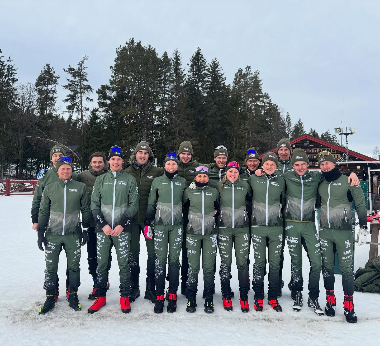 Imorgon står vi inför säsongens höjdpunkt då vi med ett större och starkare gäng än någonsin klockan 0800 ger oss iväg på vår färd från Sälen till Mora!
@svtsport @skiclassicsofficial
Till start har vi:
@andersson.elias
@rosjofilip
@johanneseklof
@joel_bjornlinger
@oscarcrunning
@leo_johansson99
@juliaangelsioo
@hildalof
@moahansoon
@isakminbror
Tacksamma för att vid sidan av spåret ha med oss,
@alexanderelmersson @jonzzonsimon @emanuelelmersson @karl_strong m.fl. 🙌
@gohlins @klubbenbygohlins @eabdethaller @hestragloves @hestrainredningarab @garoplatprodukter @garo_emobility_sverige @isabergstoppen @hangonab @axelent_sverige @everbrandswedenab @ehconnector @eleikosport @gnosjoror @gnosjoandan @aerollerskis @leki.nordic @atomicnordic @umarasports