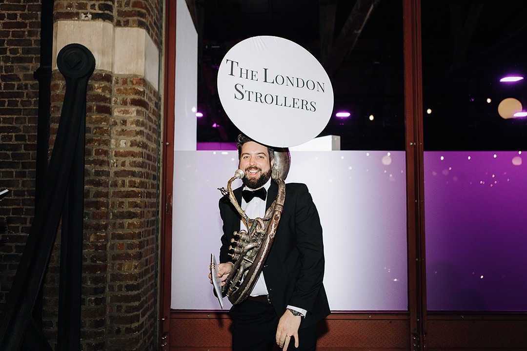 It’s called a sousaphone 😉
.
.
.
#TheLondonStrollers #RoamingBand #LondonRoamingBand #BrassBand #InternationalBand #London #EventProf #WeddingPlanner #LondonBrassBand