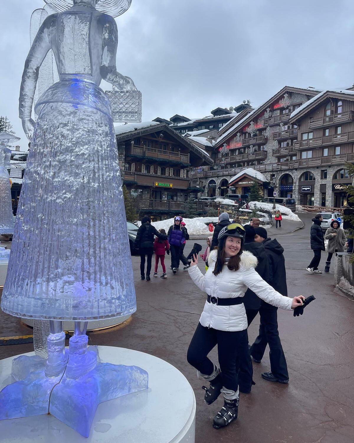 Aitäh, Prantsuse Alpid, pakkusite kõike. Vaateid, sporti, nalja ja naeru, ägedat seltskonda ja suurepärast kohalikku maitset. #goodmood #frenchalps🇫🇷 #courchevel #foodies #skimom #wintermagic #montblanc
