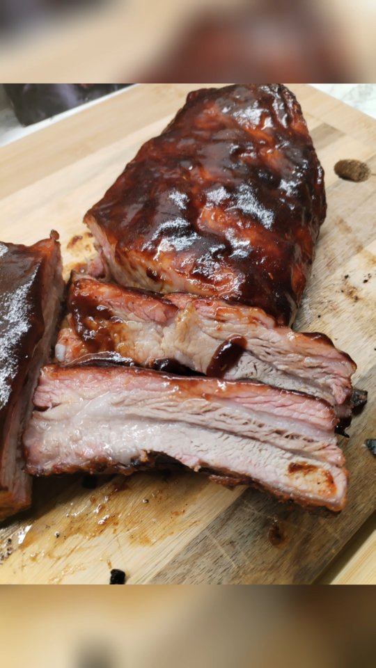 Meaty pork ribs from the craft butcher Rathdrum @martin.s.butcher
Smoked for 3 hours. Kinder's Hickory Brown Suger BBQ sause added near the end.
Lovely and juicy and sweet,
#bbqsauce #bbq #bbqlife #bbqlovers #bbqtime #bbqribs #foodie #bbqfood #bbqnation #foodporn #bbqporn #food #bbqchicken #grilling #barbecue #pulledpork #grill #ribs #brisket #sauce #bbqparty #bbqlove #bbqseason #bbqpork #bbqsmoker #bbqlover #bbqrub #delicious #instafood #smokedmeat