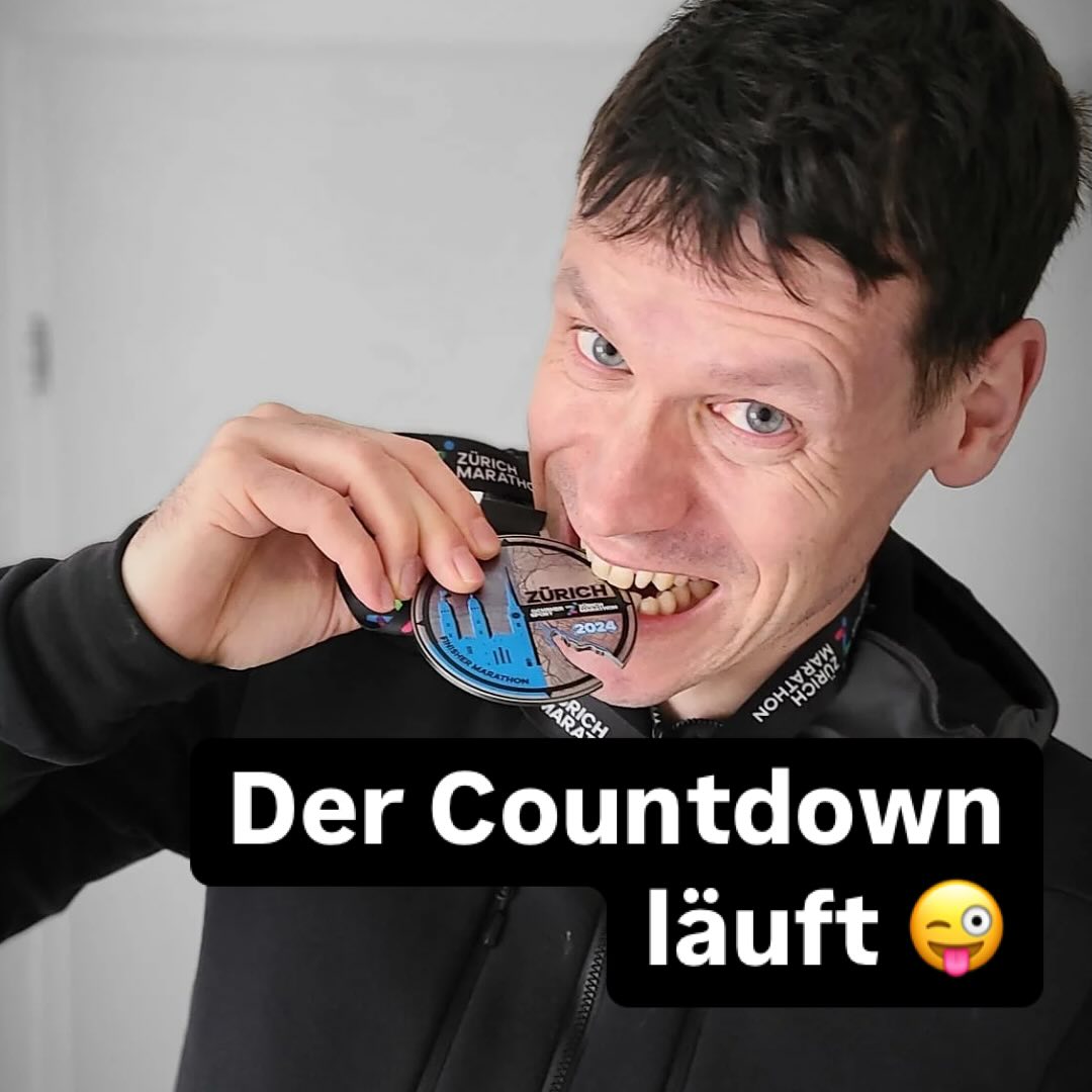 🏃♂️ @zuerich_marathon 2025 – ich komme! 🔥
Letztes Jahr war das Wetter eine echte Herausforderung – Regen, Wind und Kälte haben den Lauf zu einer mentalen Schlacht gemacht. Aber genau das macht einen Marathon aus: sich durchbeissen, wenn’s hart wird! 💪
Dieses Jahr bin ich mitten in der Vorbereitung und hoffe auf bessere Bedingungen. Aber egal wie es wird – ich werde bereit sein!
#ZürichMarathon #MarathonTraining #fitness #gesundundfit #joggen #laufen #lifehacks #runners